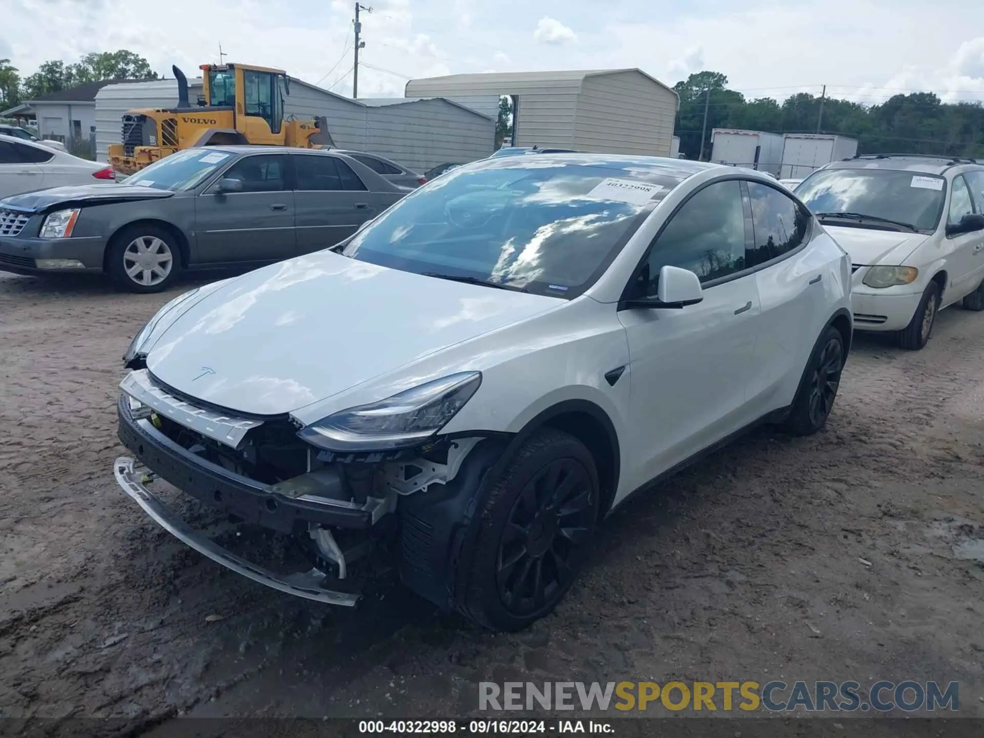 2 fotografías del automóvil dañado 7SAYGAEE3PF589584 TESLA MODEL Y 2023