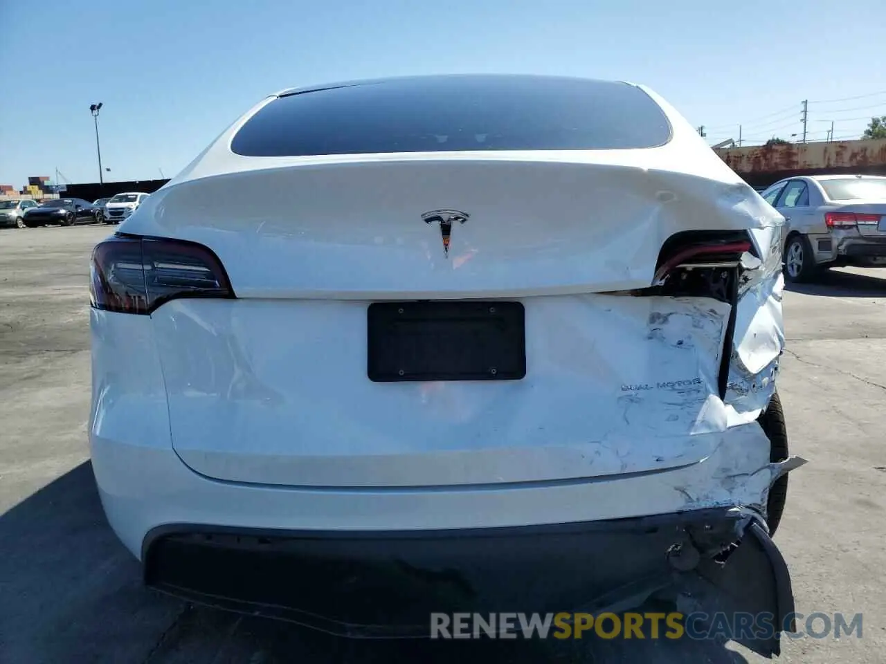 6 fotografías del automóvil dañado 7SAYGAEE3PF590055 TESLA MODEL Y 2023