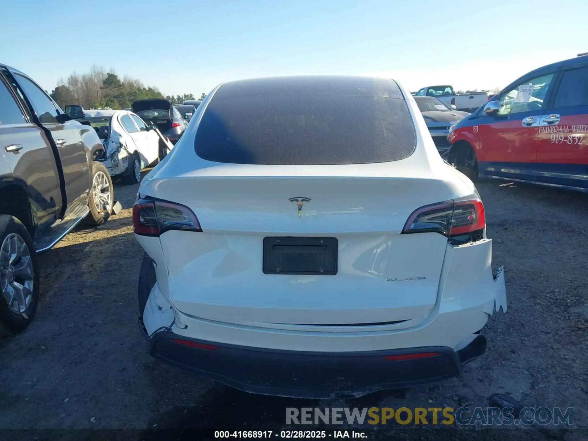17 fotografías del automóvil dañado 7SAYGAEE3PF753657 TESLA MODEL Y 2023
