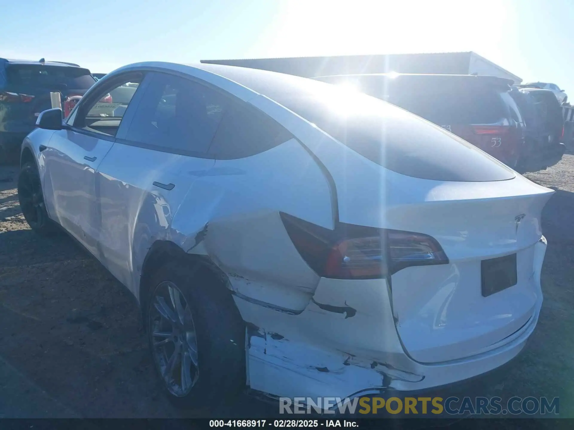 3 fotografías del automóvil dañado 7SAYGAEE3PF753657 TESLA MODEL Y 2023