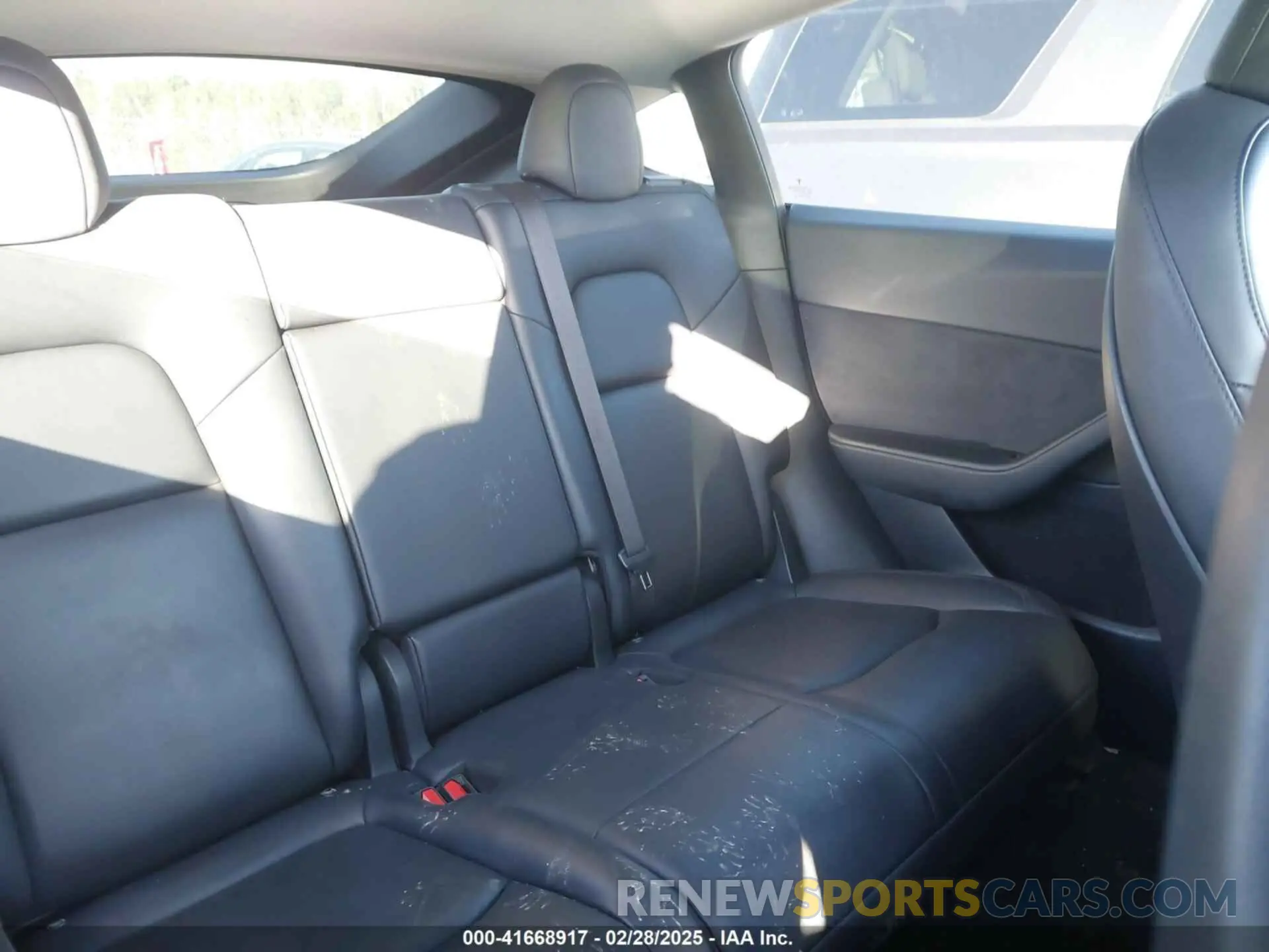 8 fotografías del automóvil dañado 7SAYGAEE3PF753657 TESLA MODEL Y 2023
