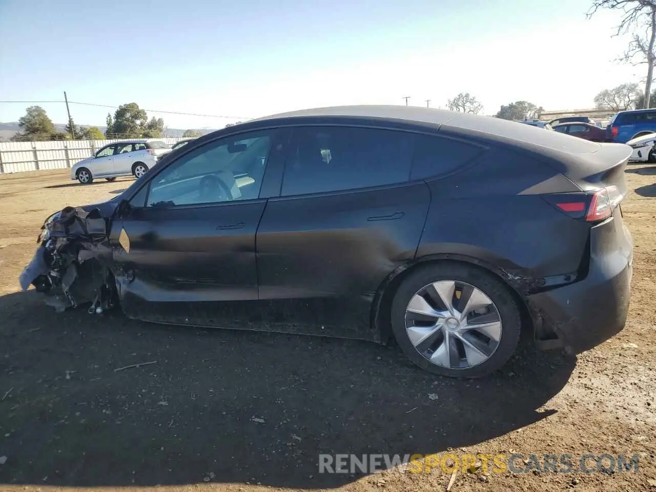2 fotografías del automóvil dañado 7SAYGAEE3PF833458 TESLA MODEL Y 2023