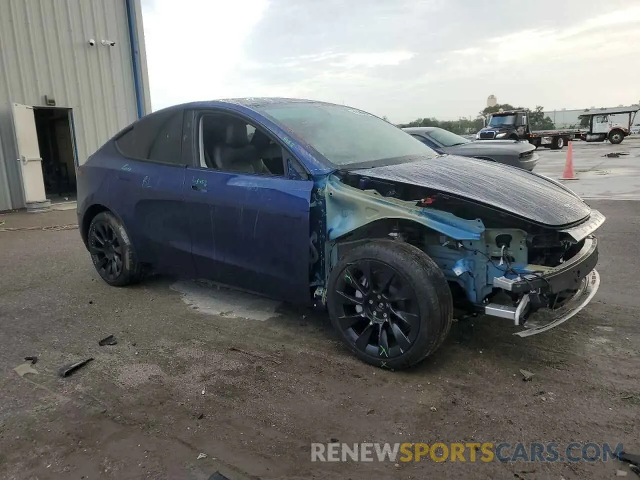 4 fotografías del automóvil dañado 7SAYGAEE3PF842256 TESLA MODEL Y 2023