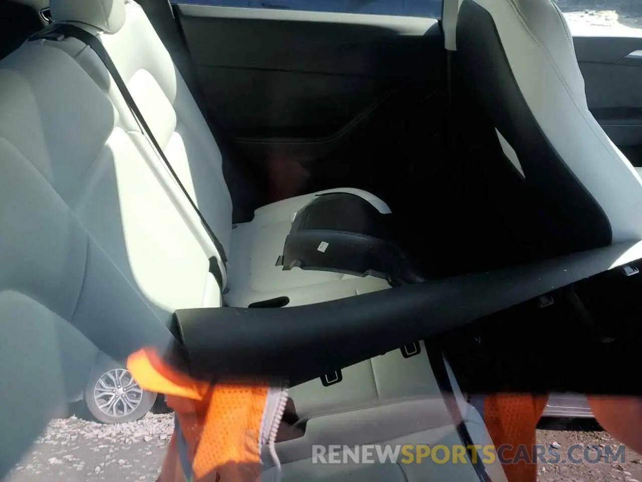 10 fotografías del automóvil dañado 7SAYGAEE3PF958542 TESLA MODEL Y 2023