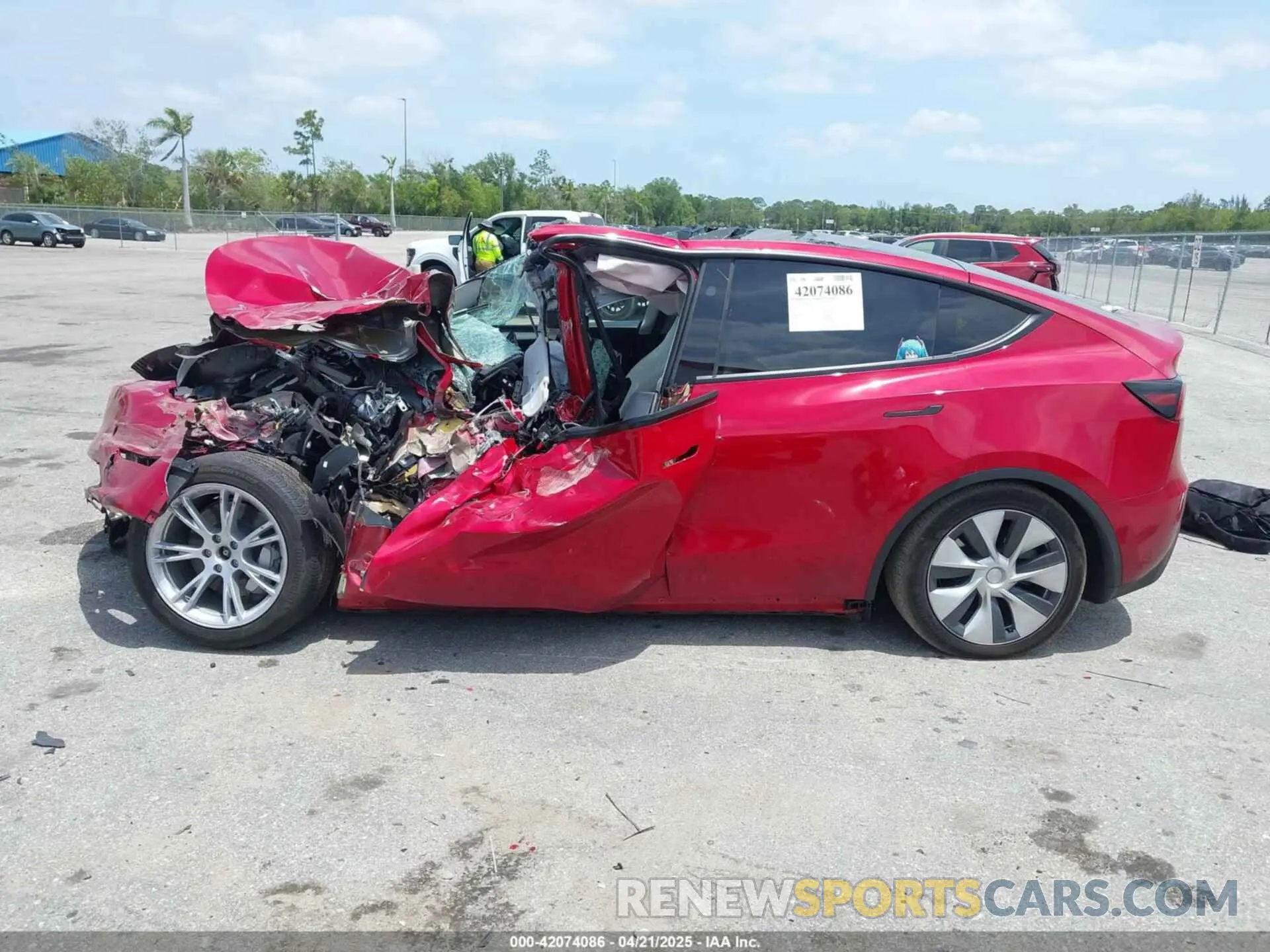 13 fotografías del automóvil dañado 7SAYGAEE3PF968049 TESLA MODEL Y 2023