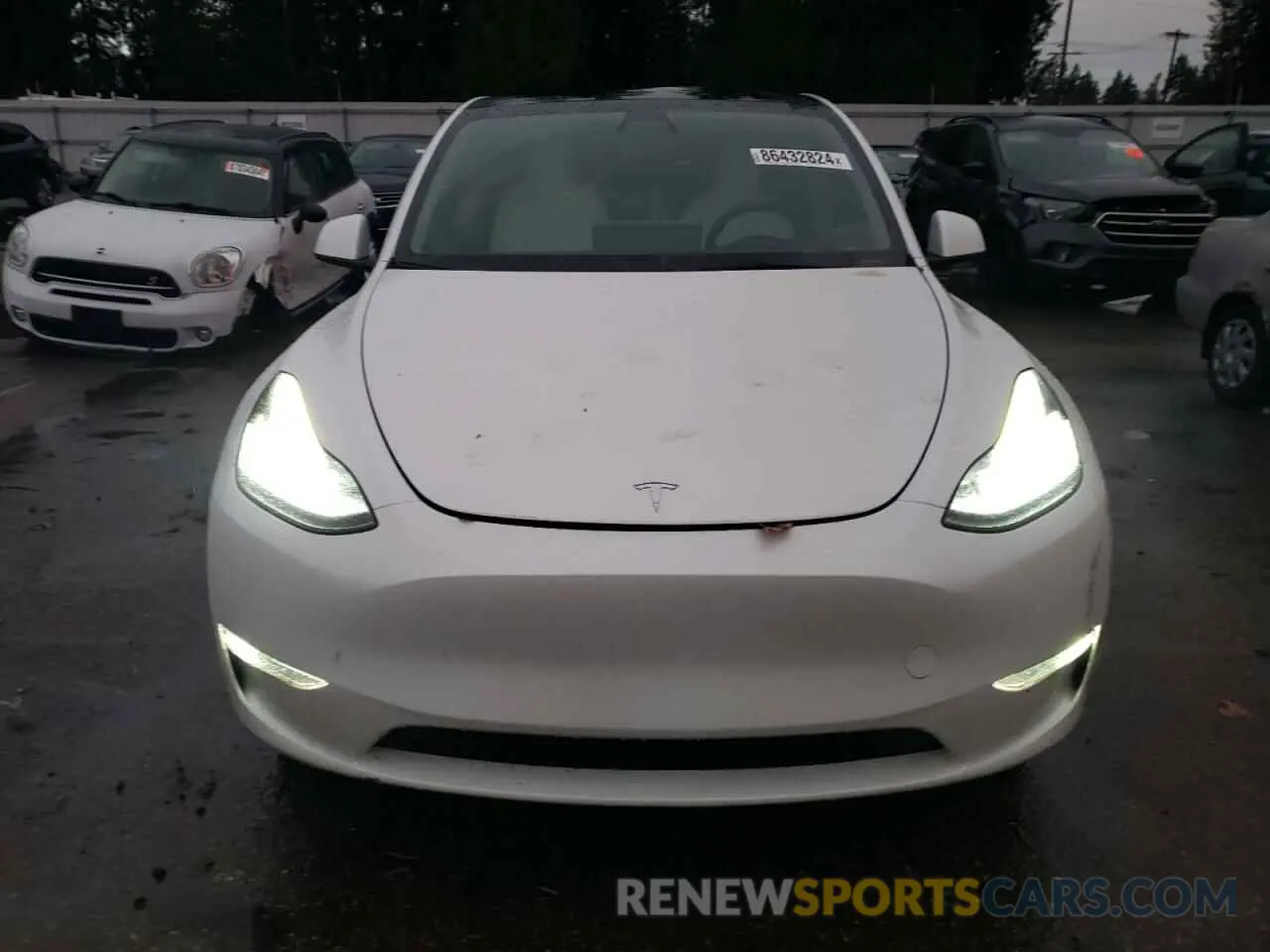 5 fotografías del automóvil dañado 7SAYGAEE4PF599993 TESLA MODEL Y 2023