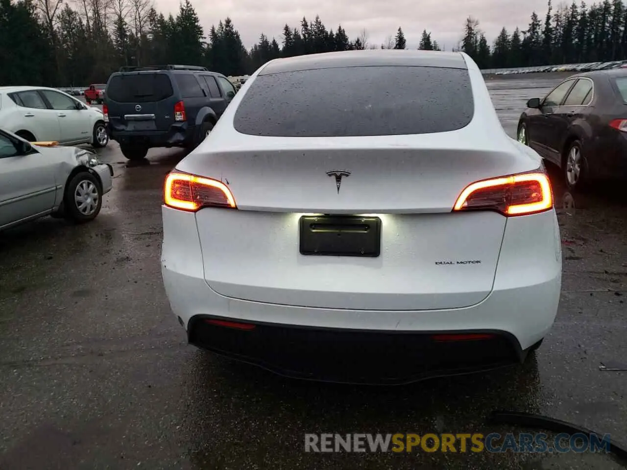 6 fotografías del automóvil dañado 7SAYGAEE4PF599993 TESLA MODEL Y 2023