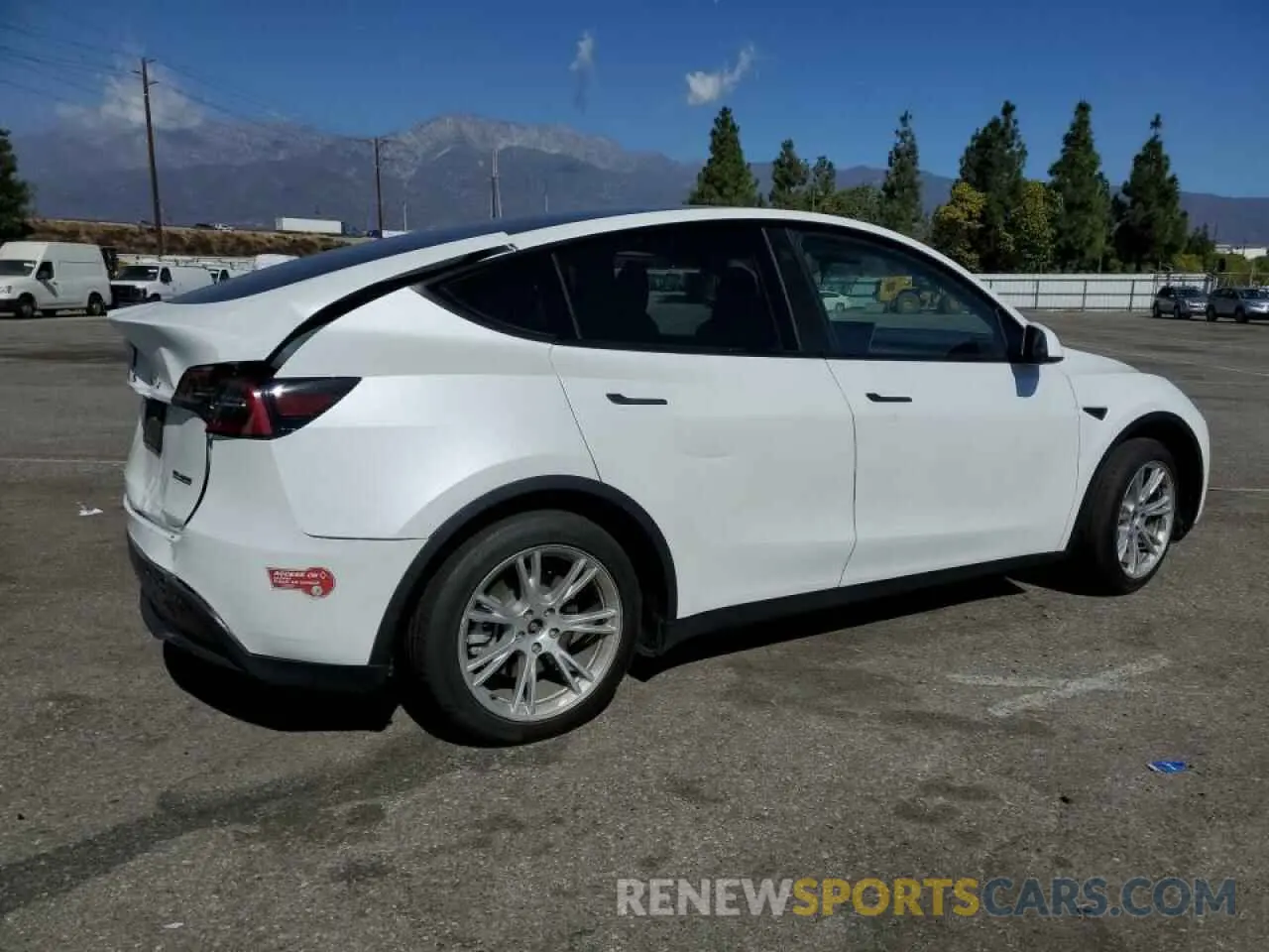 3 fotografías del automóvil dañado 7SAYGAEE4PF786487 TESLA MODEL Y 2023