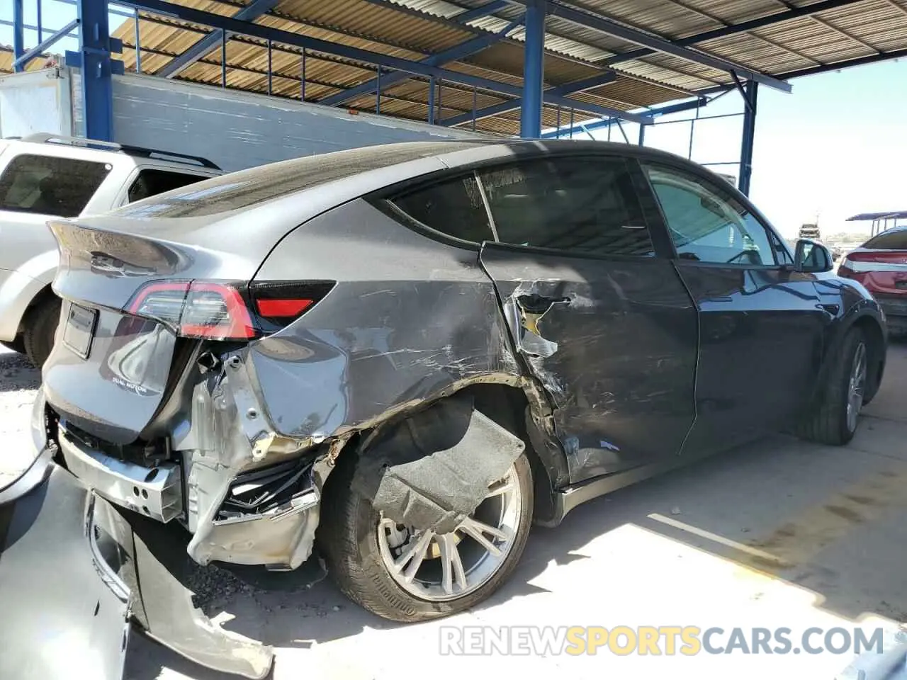 3 fotografías del automóvil dañado 7SAYGAEE4PF832044 TESLA MODEL Y 2023