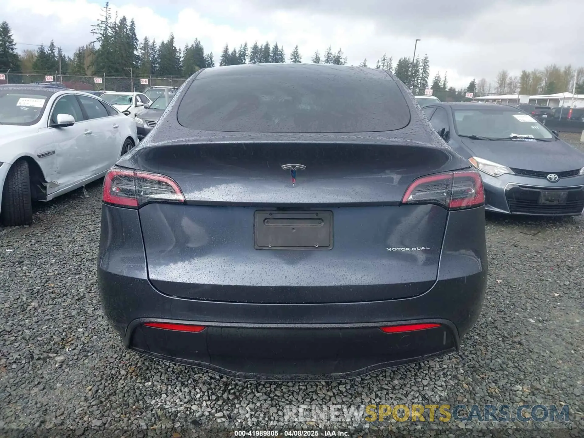 17 fotografías del automóvil dañado 7SAYGAEE4PF871281 TESLA MODEL Y 2023