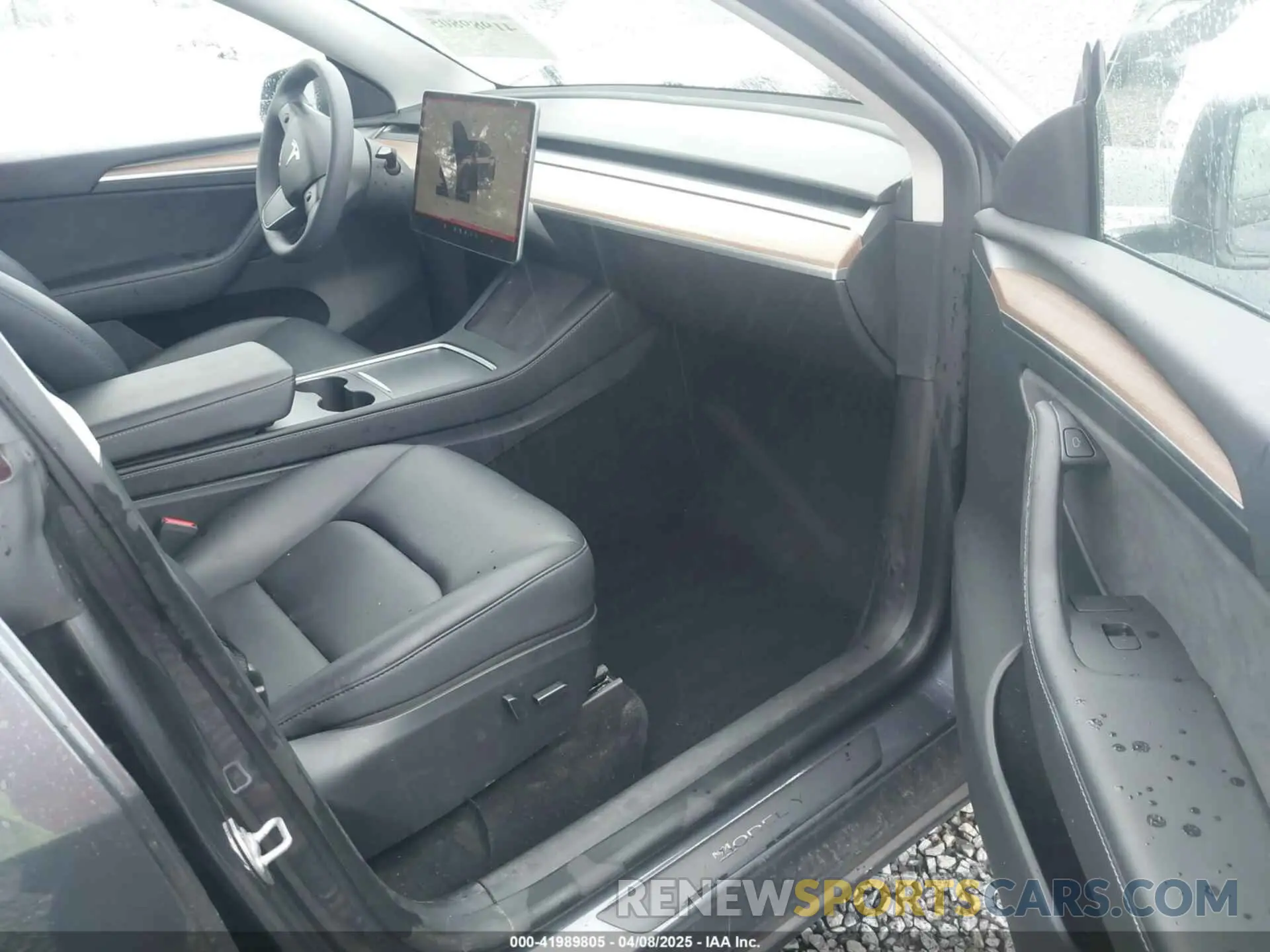 5 fotografías del automóvil dañado 7SAYGAEE4PF871281 TESLA MODEL Y 2023