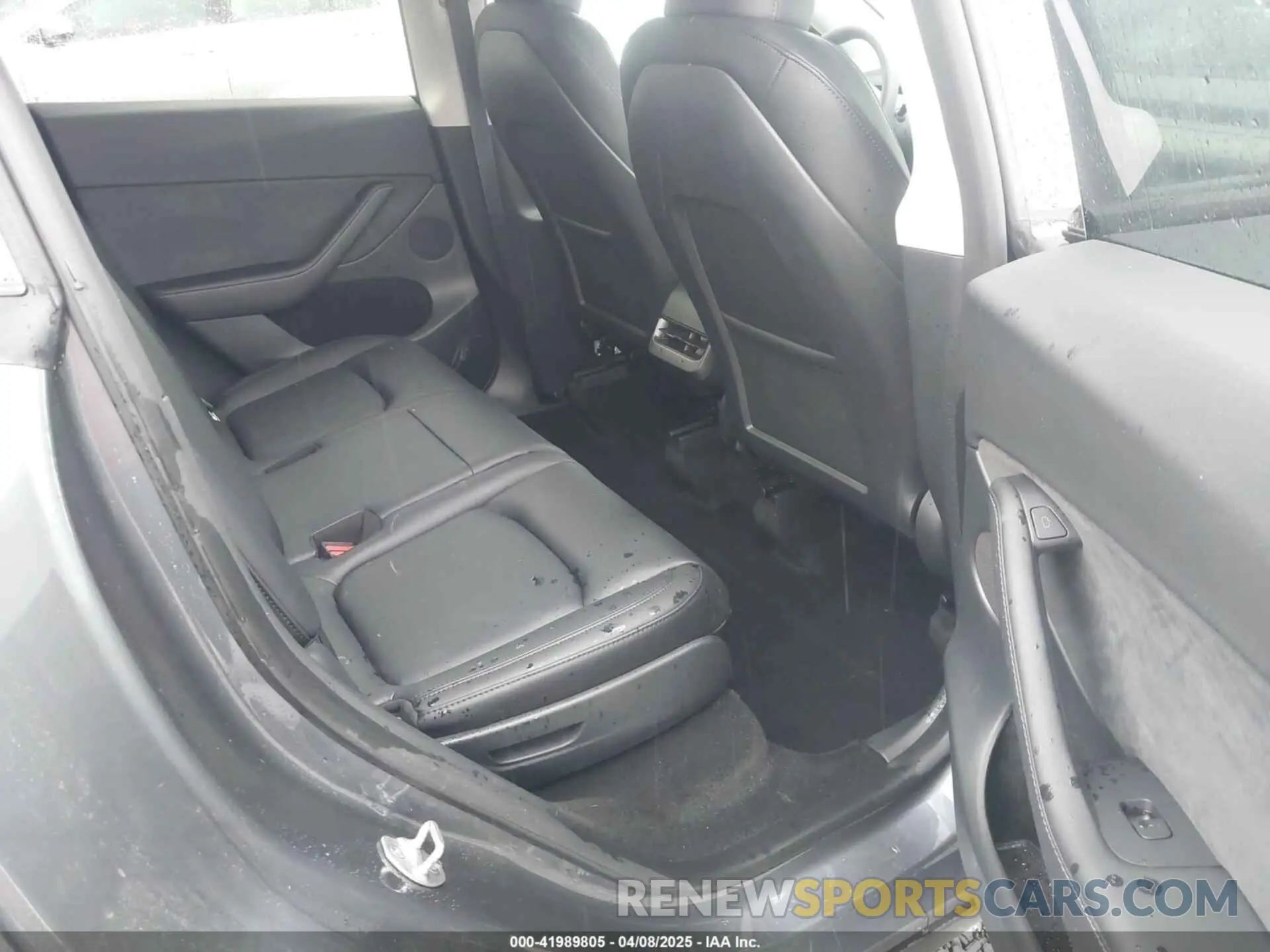 8 fotografías del automóvil dañado 7SAYGAEE4PF871281 TESLA MODEL Y 2023