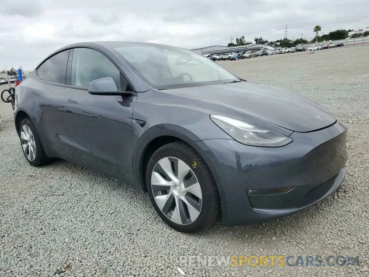 4 fotografías del automóvil dañado 7SAYGAEE4PF879736 TESLA MODEL Y 2023