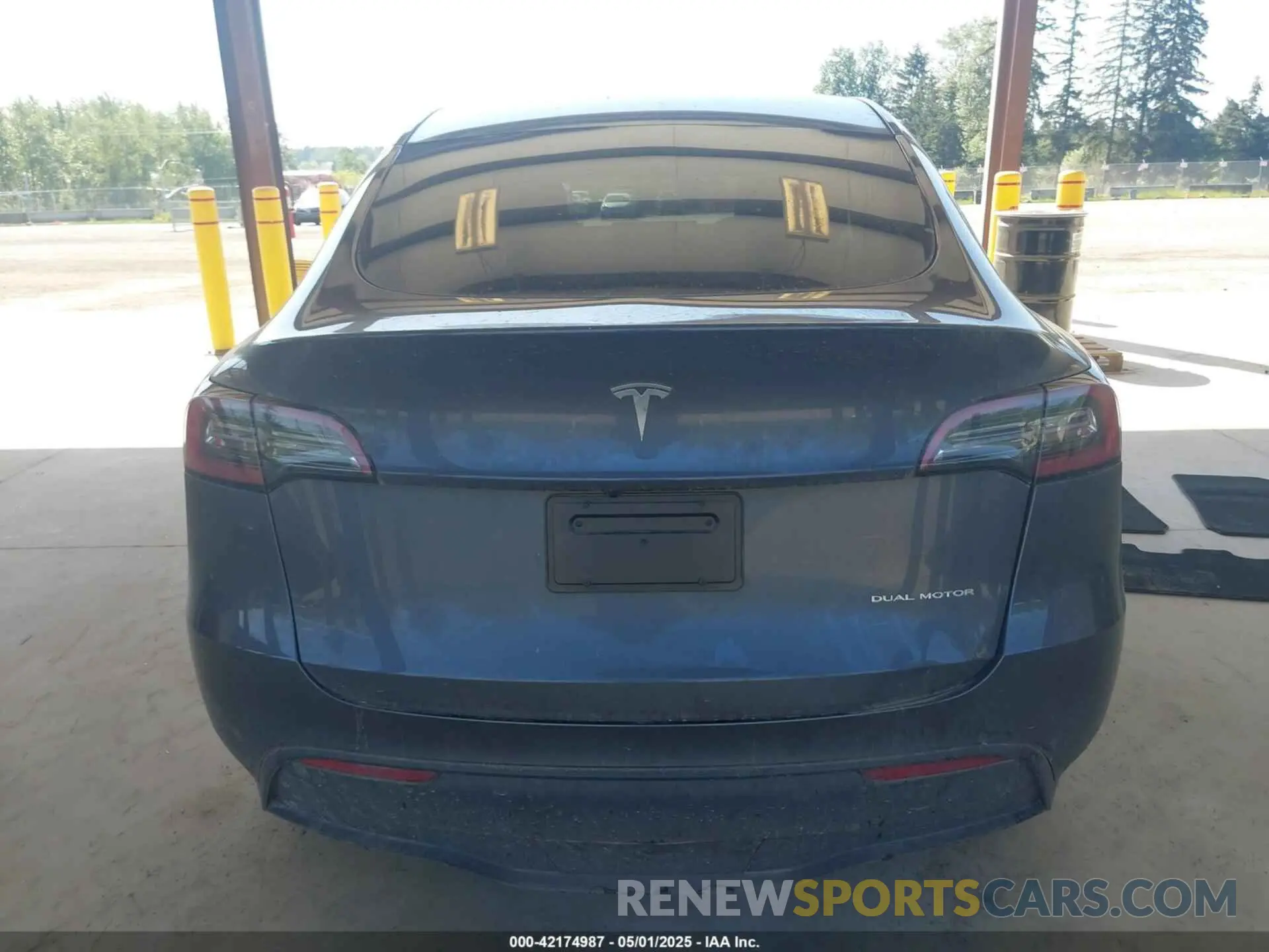 16 fotografías del automóvil dañado 7SAYGAEE4PF906577 TESLA MODEL Y 2023