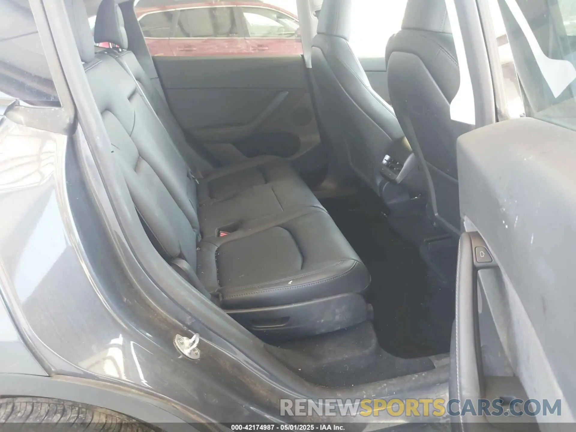 8 fotografías del automóvil dañado 7SAYGAEE4PF906577 TESLA MODEL Y 2023