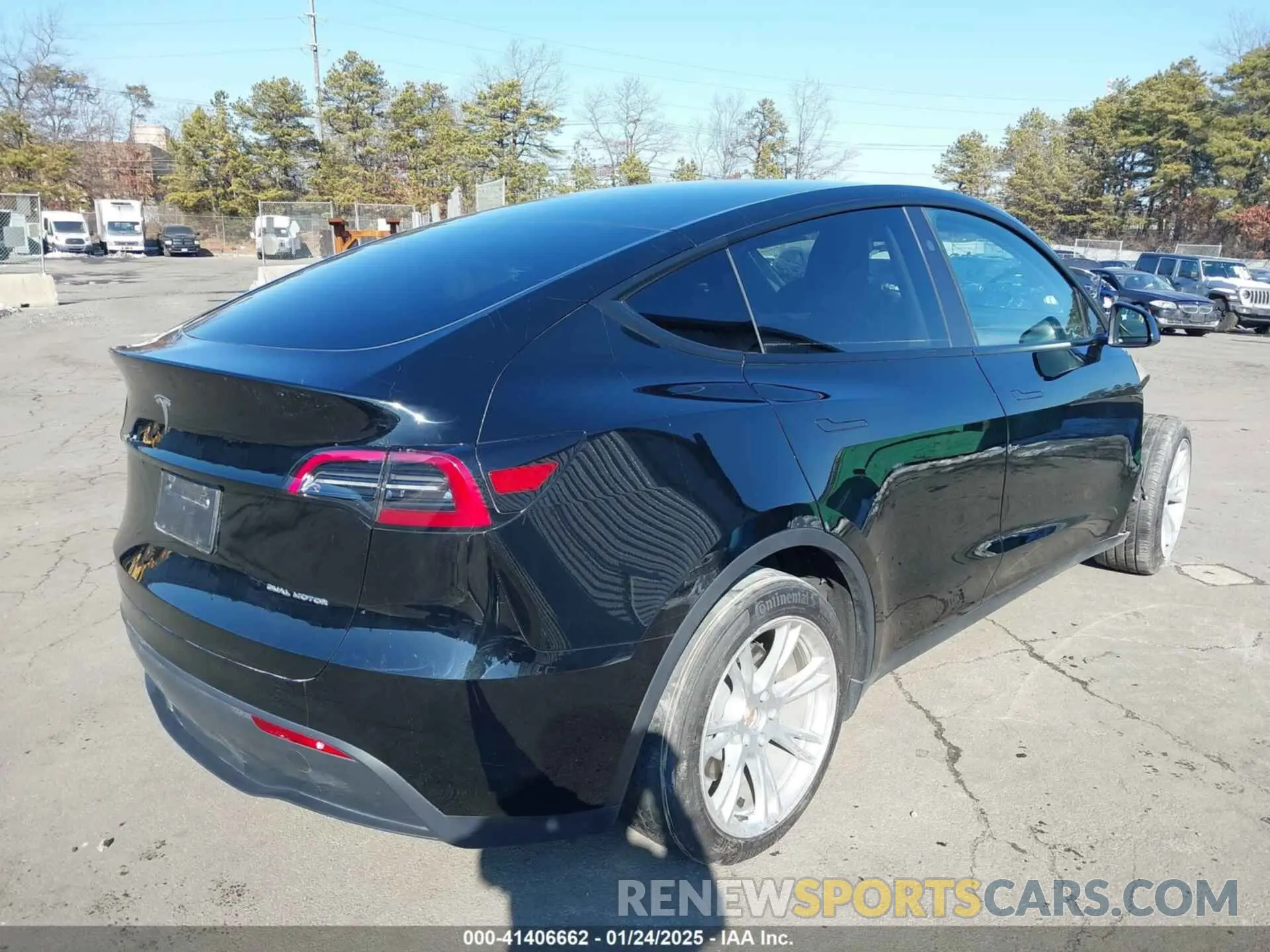 4 fotografías del automóvil dañado 7SAYGAEE4PF929339 TESLA MODEL Y 2023