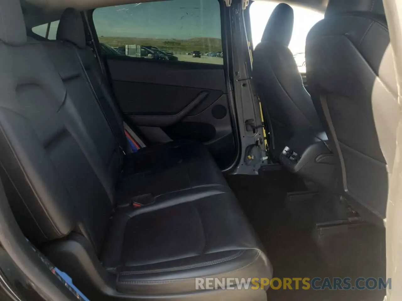 10 fotografías del automóvil dañado 7SAYGAEE5PF711801 TESLA MODEL Y 2023