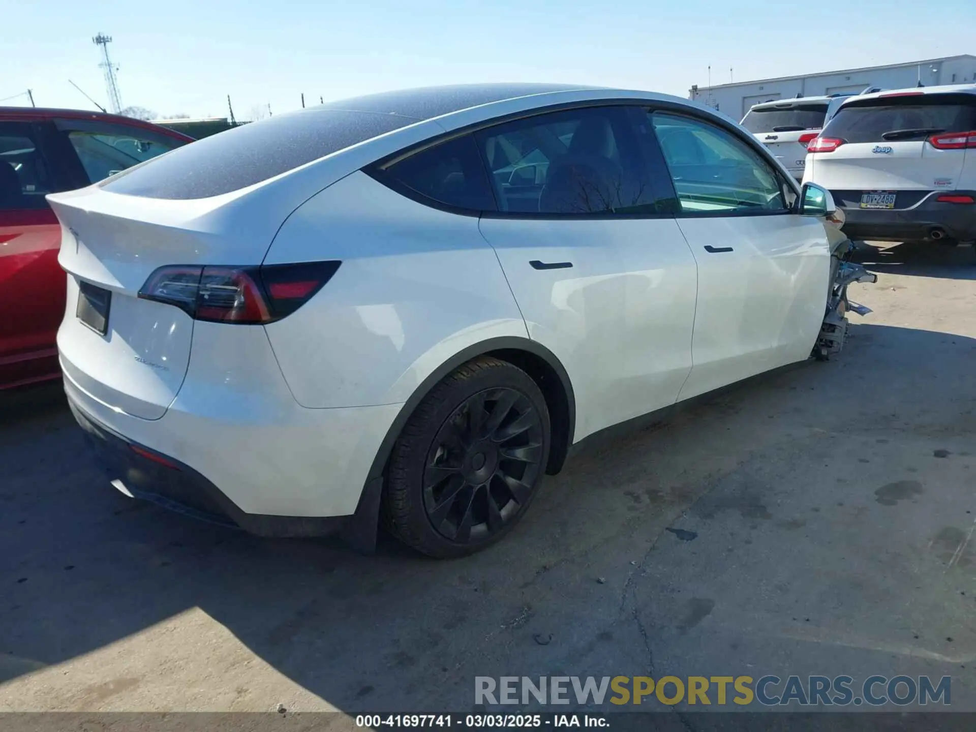4 fotografías del automóvil dañado 7SAYGAEE5PF768791 TESLA MODEL Y 2023