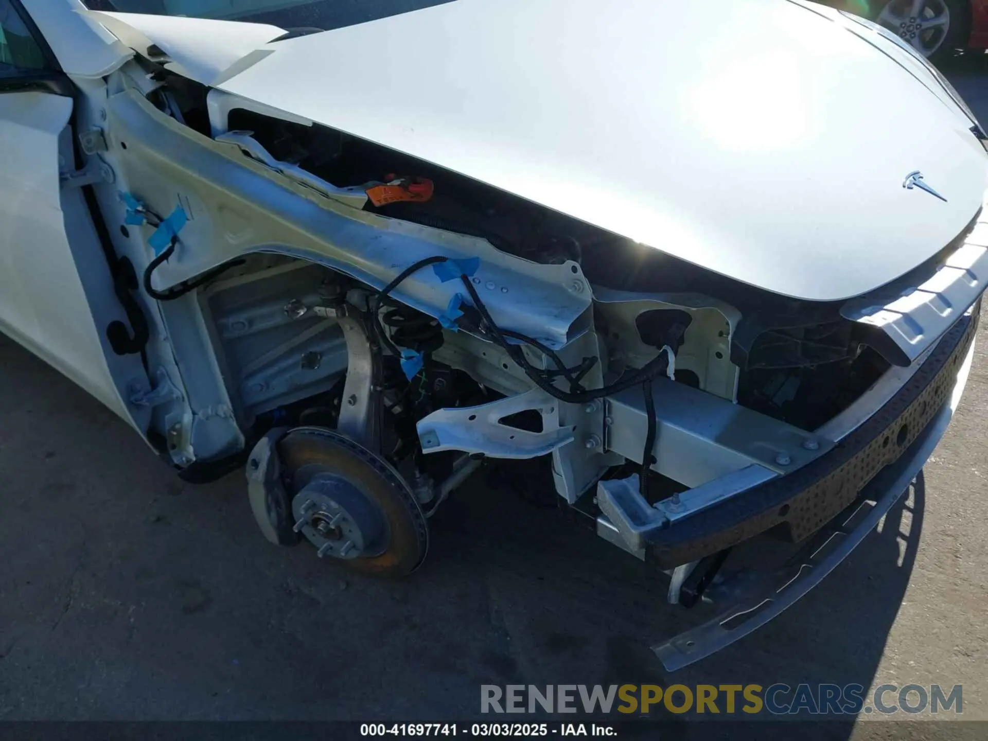 6 fotografías del automóvil dañado 7SAYGAEE5PF768791 TESLA MODEL Y 2023