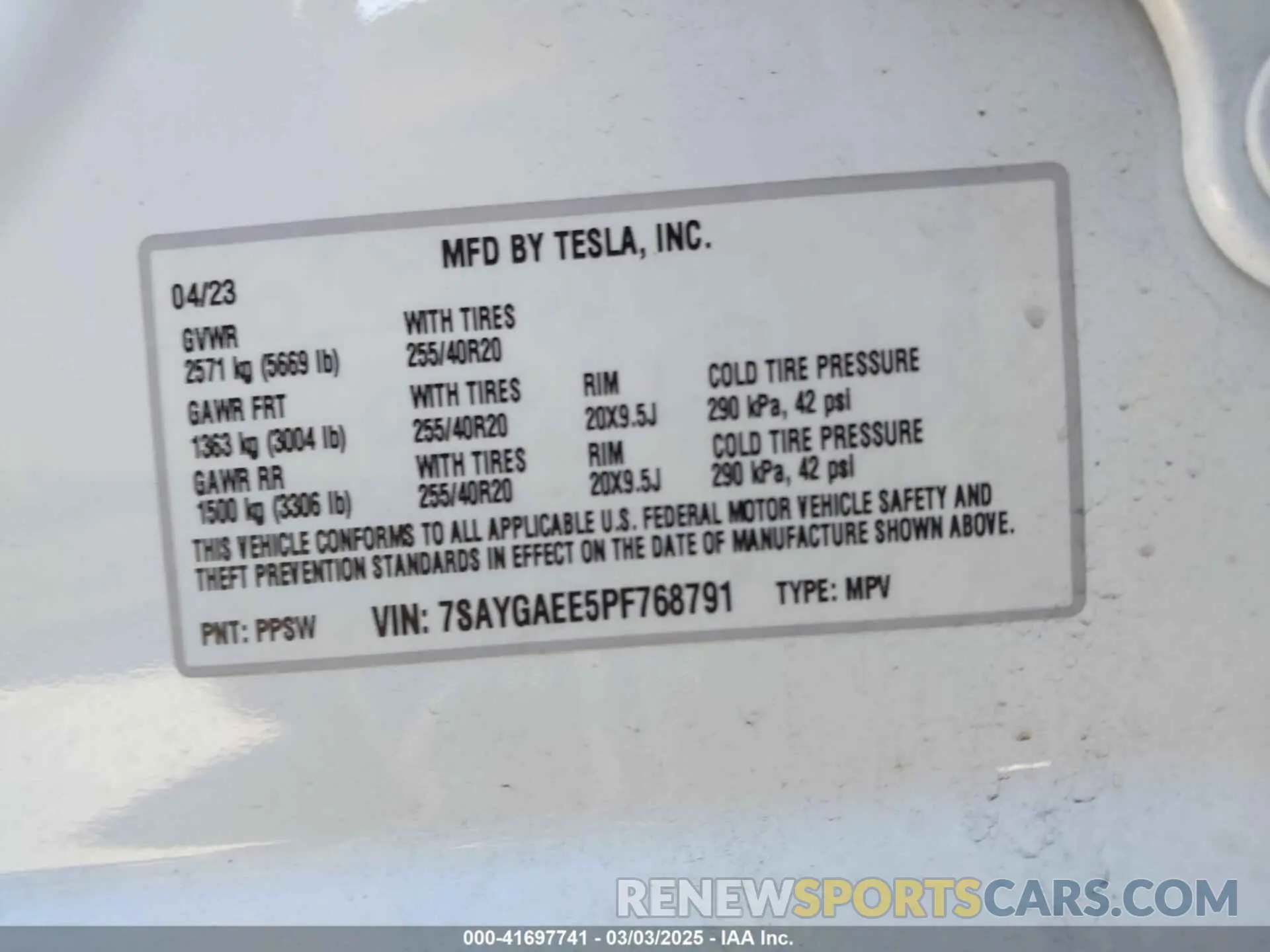 9 fotografías del automóvil dañado 7SAYGAEE5PF768791 TESLA MODEL Y 2023
