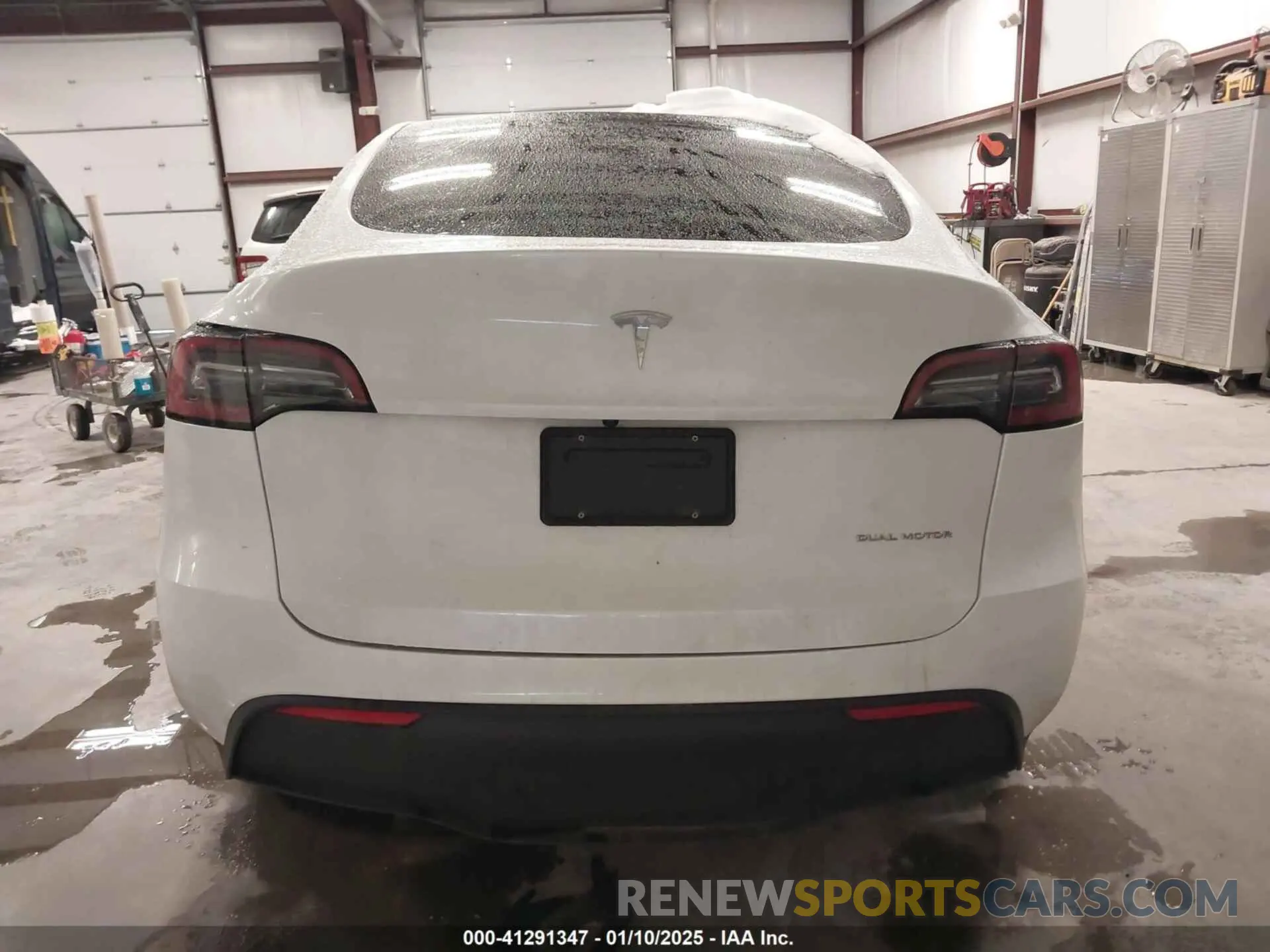 15 fotografías del automóvil dañado 7SAYGAEE5PF776101 TESLA MODEL Y 2023