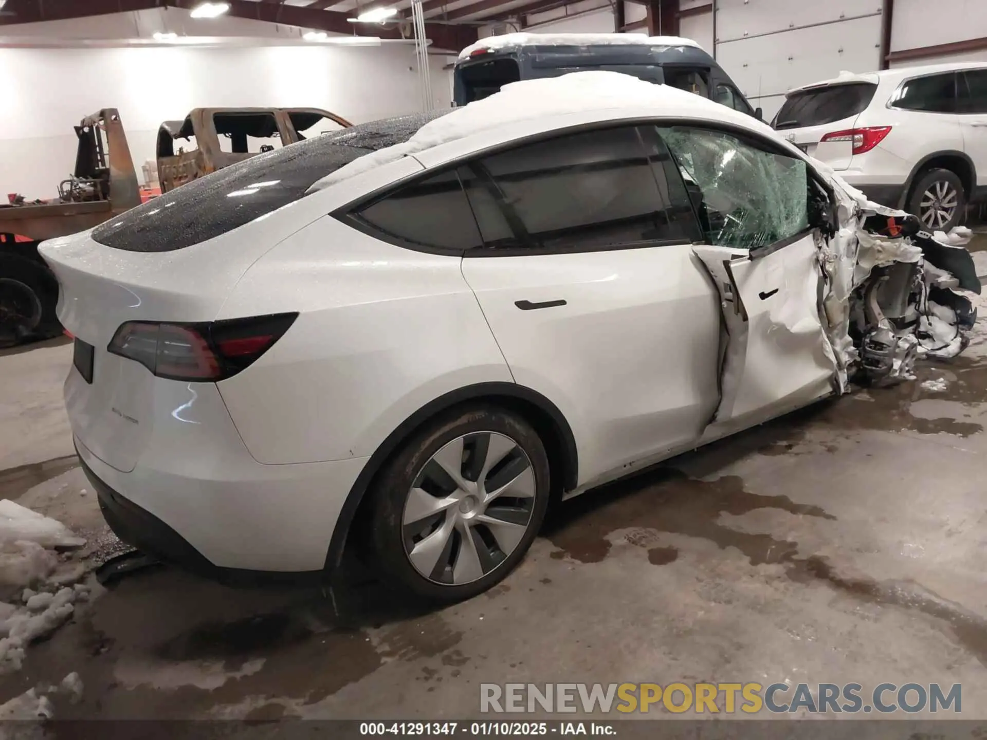 4 fotografías del automóvil dañado 7SAYGAEE5PF776101 TESLA MODEL Y 2023