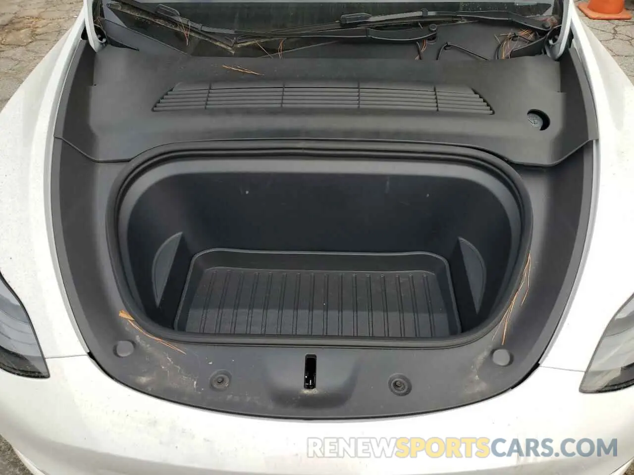 11 fotografías del automóvil dañado 7SAYGAEE5PF799717 TESLA MODEL Y 2023