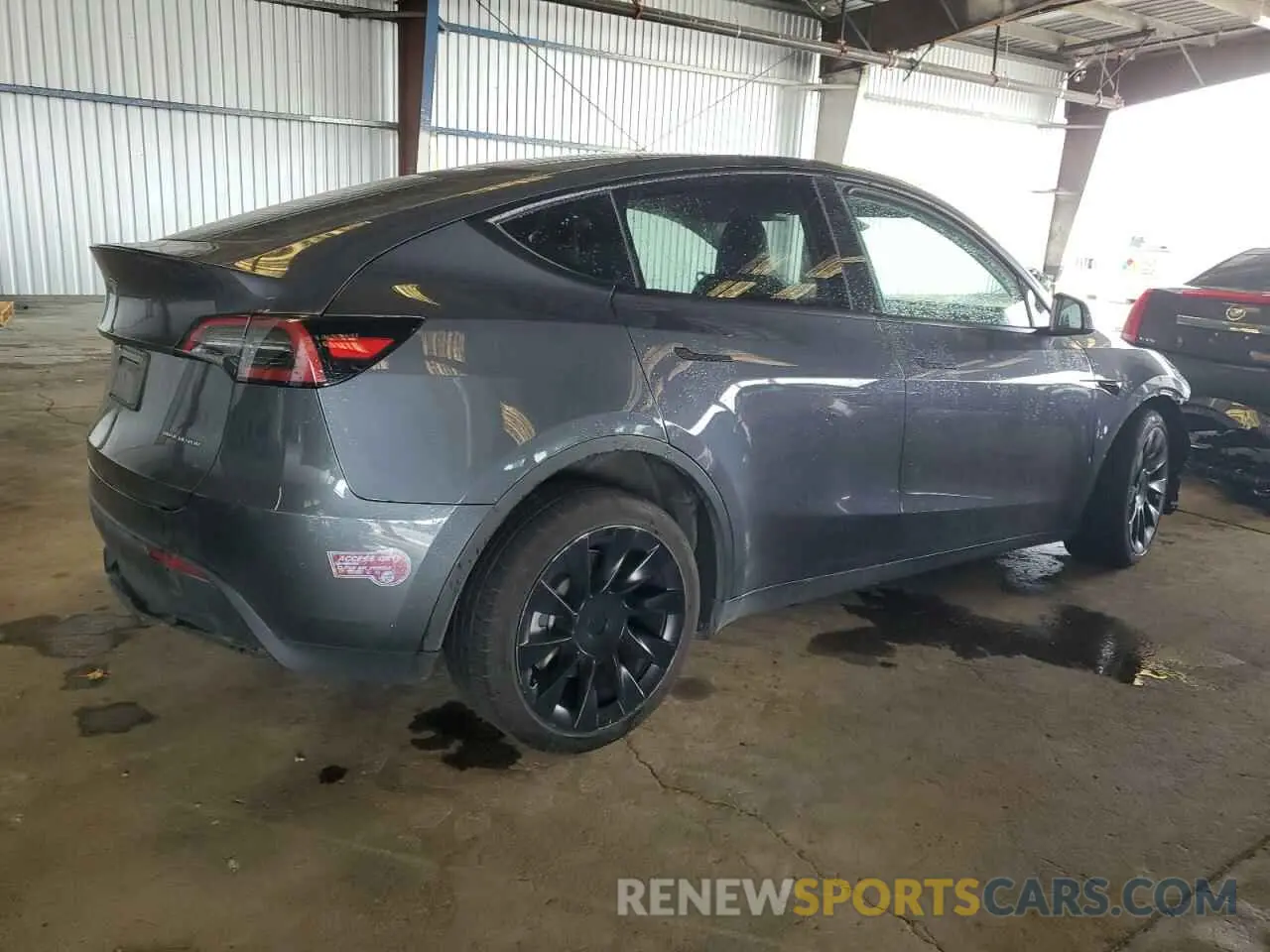 3 fotografías del automóvil dañado 7SAYGAEE5PF838581 TESLA MODEL Y 2023