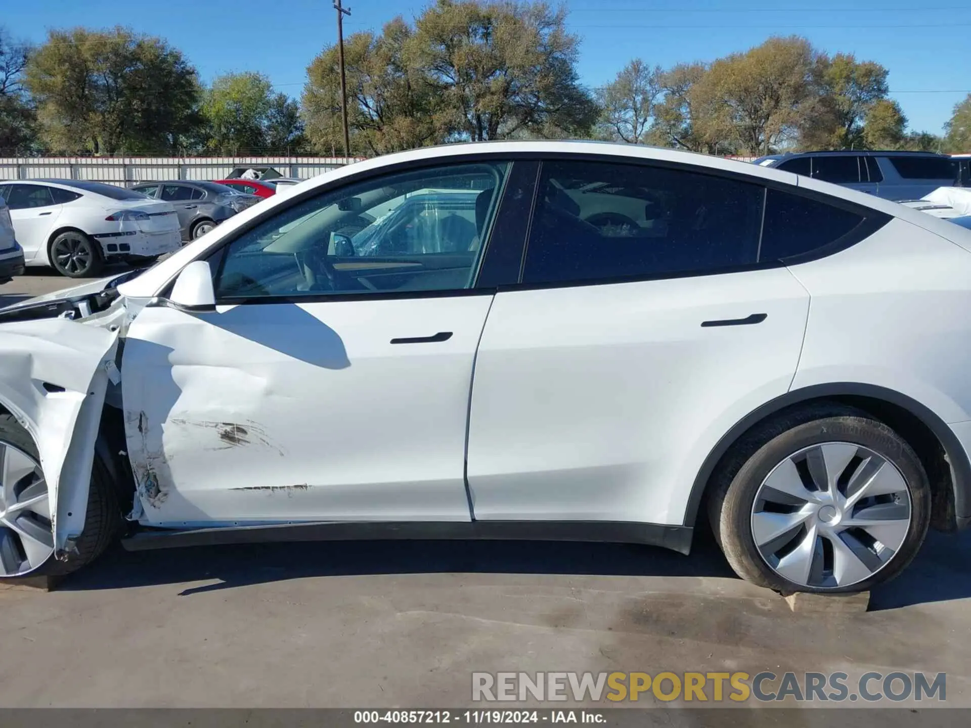 14 fotografías del automóvil dañado 7SAYGAEE5PF904904 TESLA MODEL Y 2023