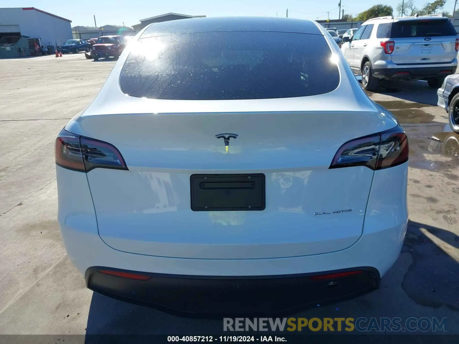 16 fotografías del automóvil dañado 7SAYGAEE5PF904904 TESLA MODEL Y 2023