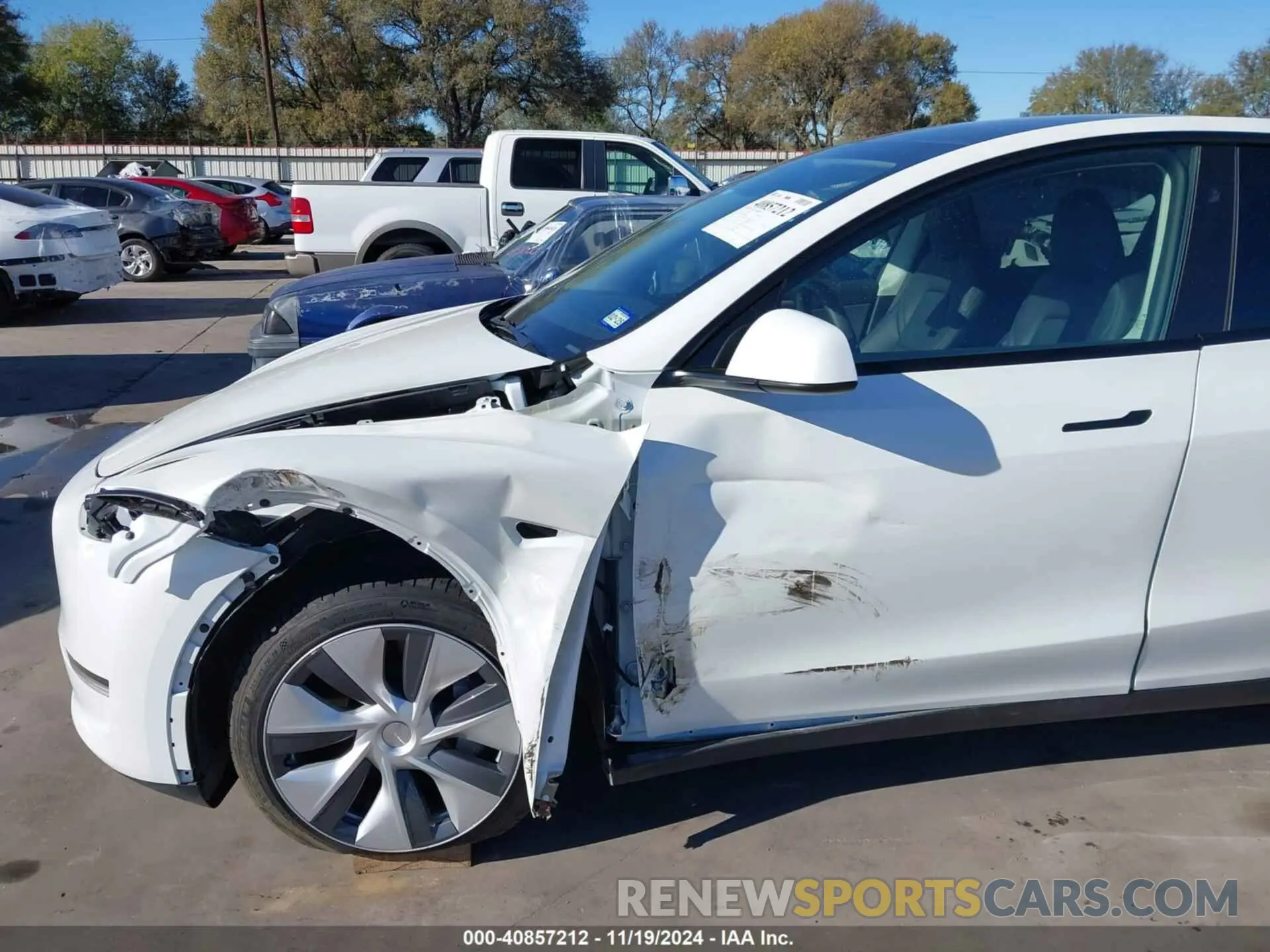 20 fotografías del automóvil dañado 7SAYGAEE5PF904904 TESLA MODEL Y 2023
