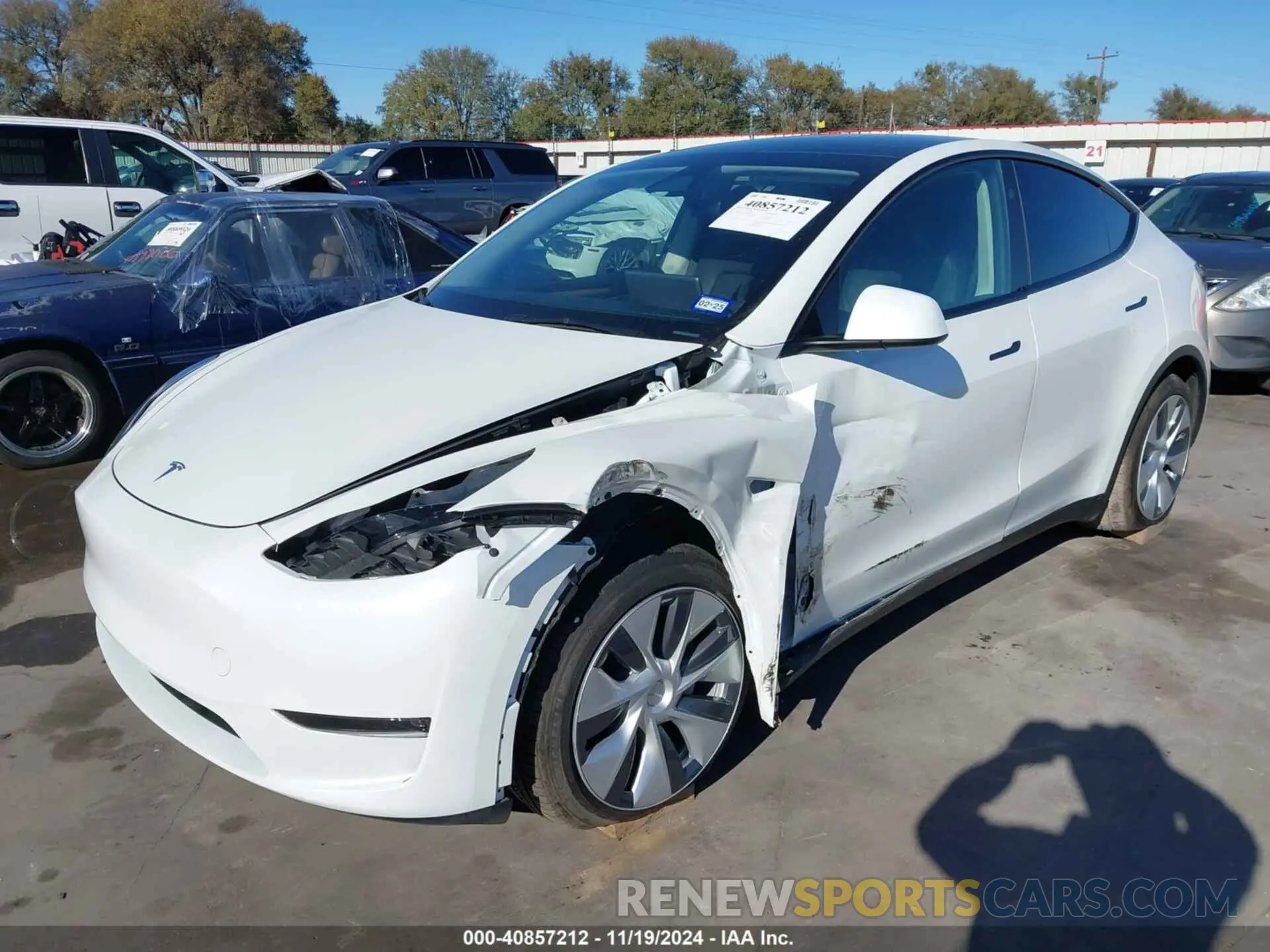 6 fotografías del automóvil dañado 7SAYGAEE5PF904904 TESLA MODEL Y 2023