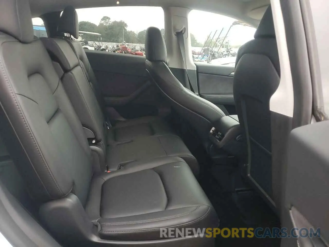 11 fotografías del automóvil dañado 7SAYGAEE6PF801961 TESLA MODEL Y 2023