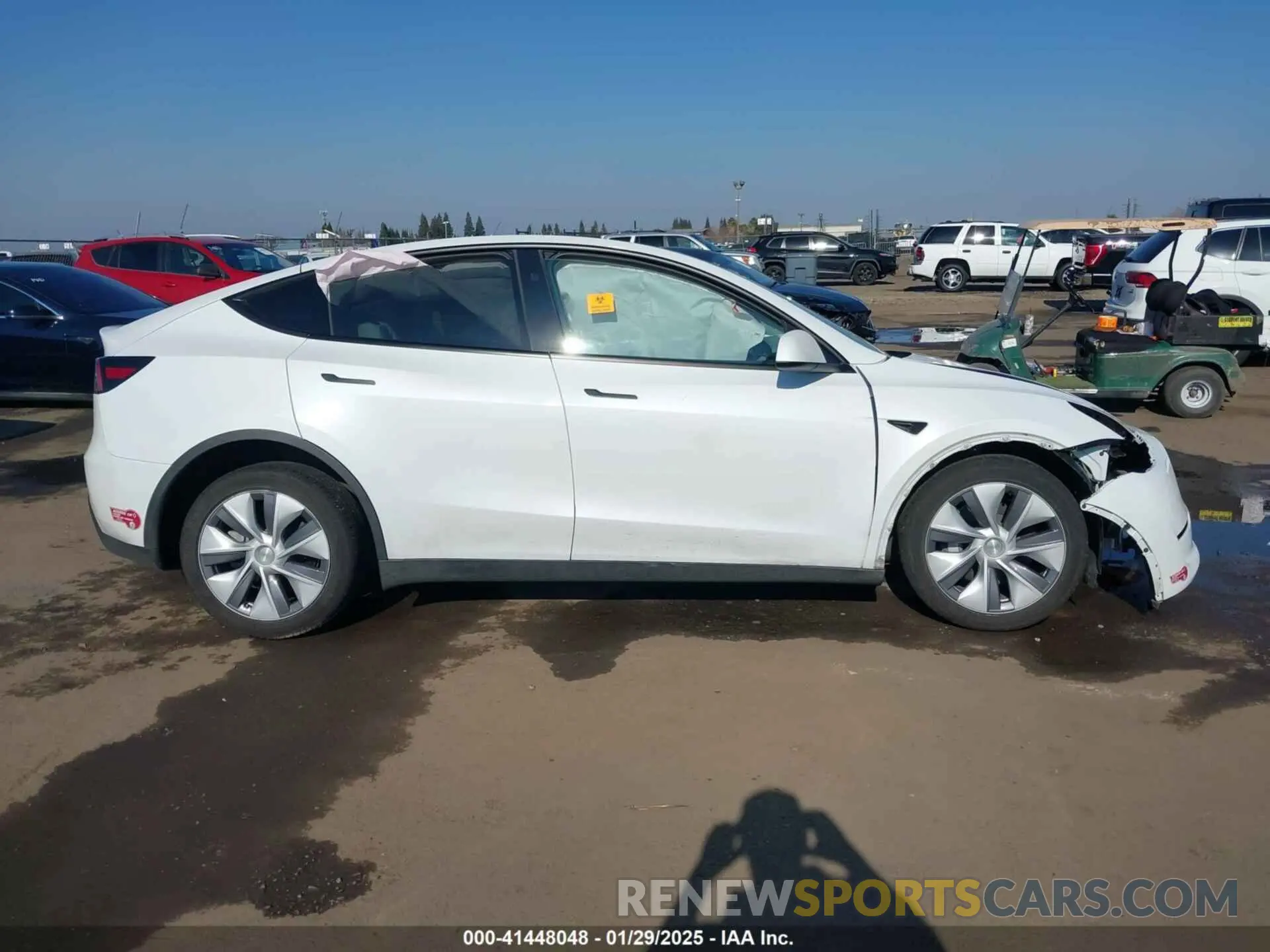 12 fotografías del automóvil dañado 7SAYGAEE6PF871072 TESLA MODEL Y 2023