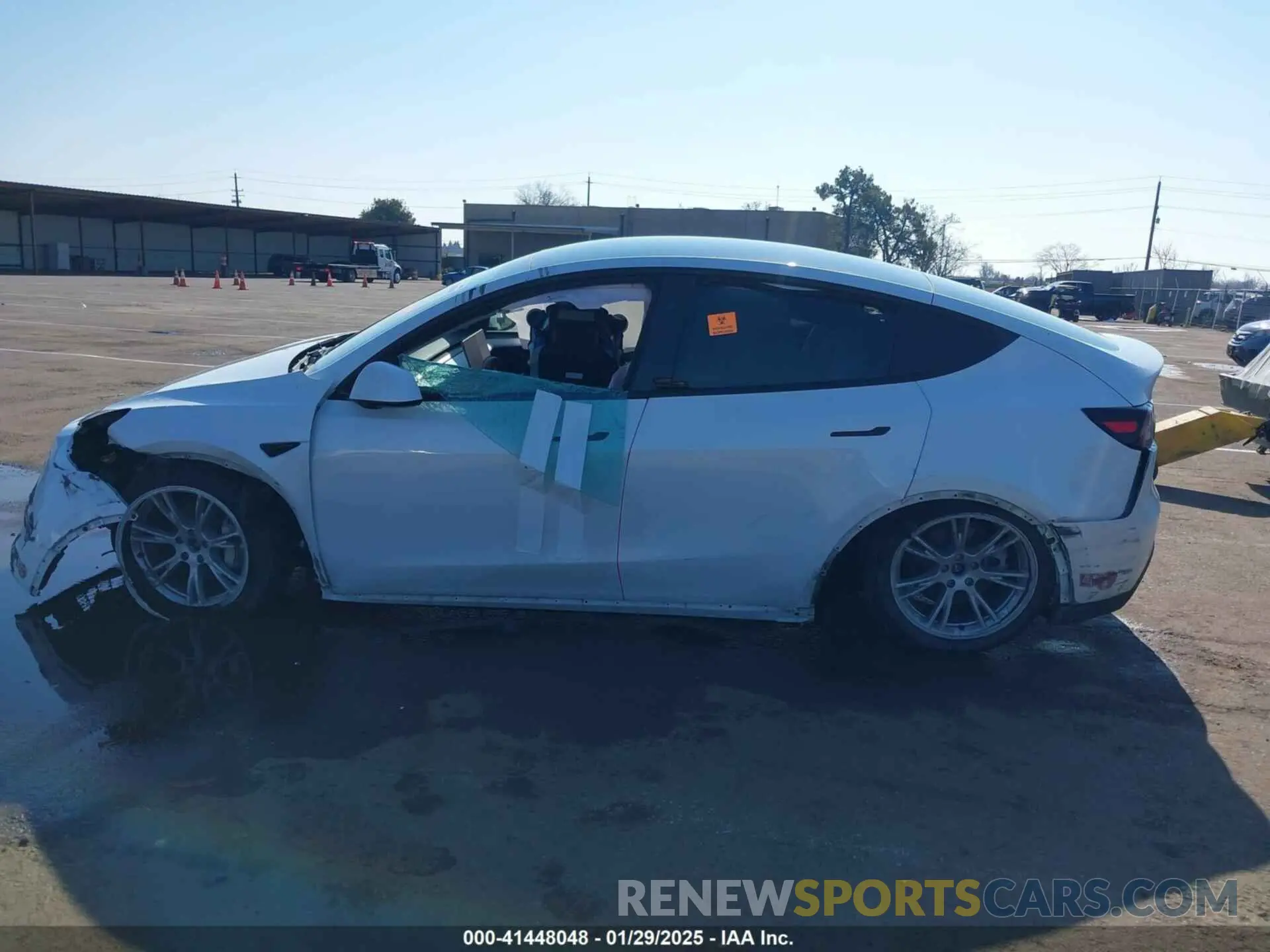 13 fotografías del automóvil dañado 7SAYGAEE6PF871072 TESLA MODEL Y 2023