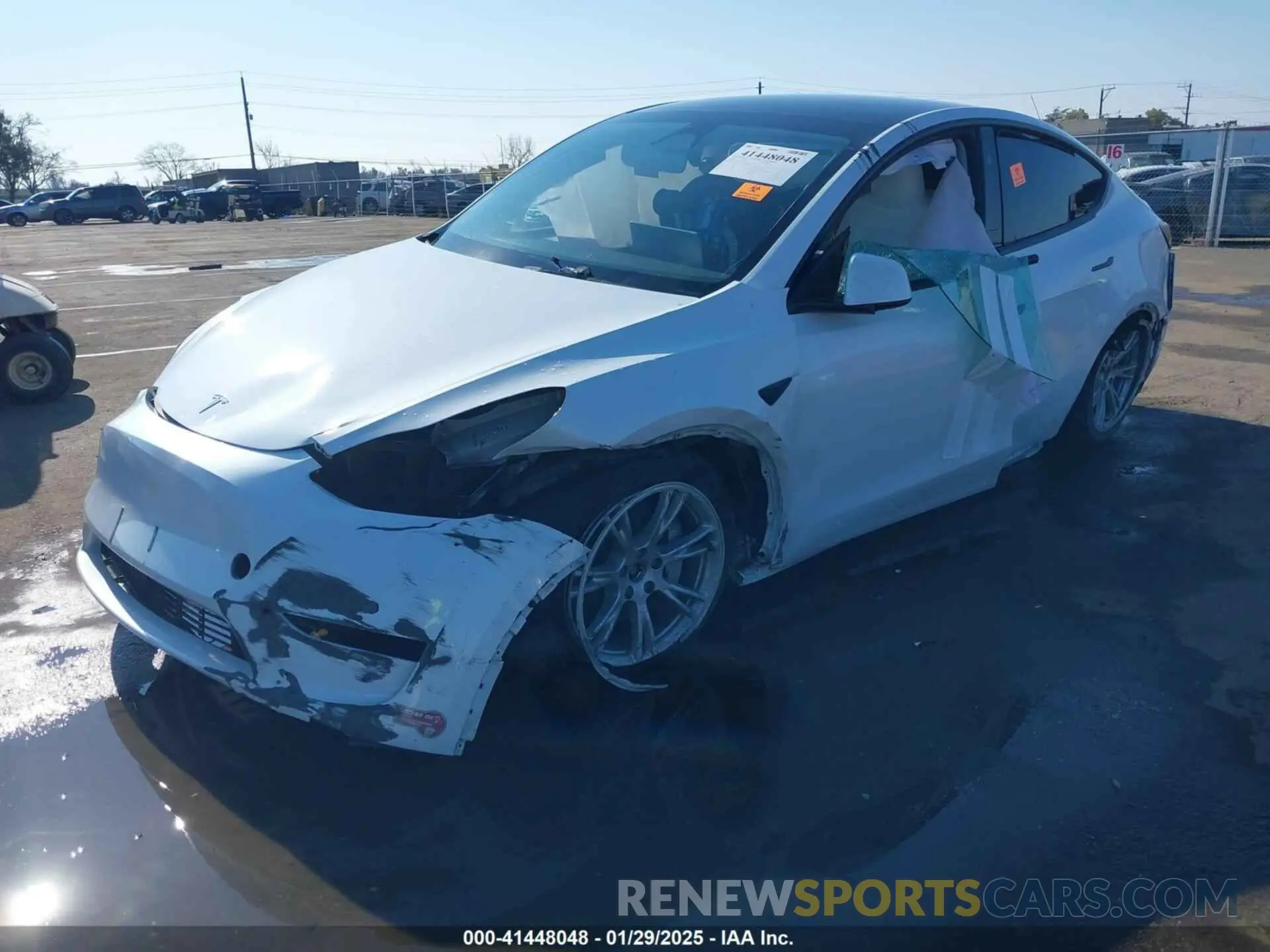 2 fotografías del automóvil dañado 7SAYGAEE6PF871072 TESLA MODEL Y 2023
