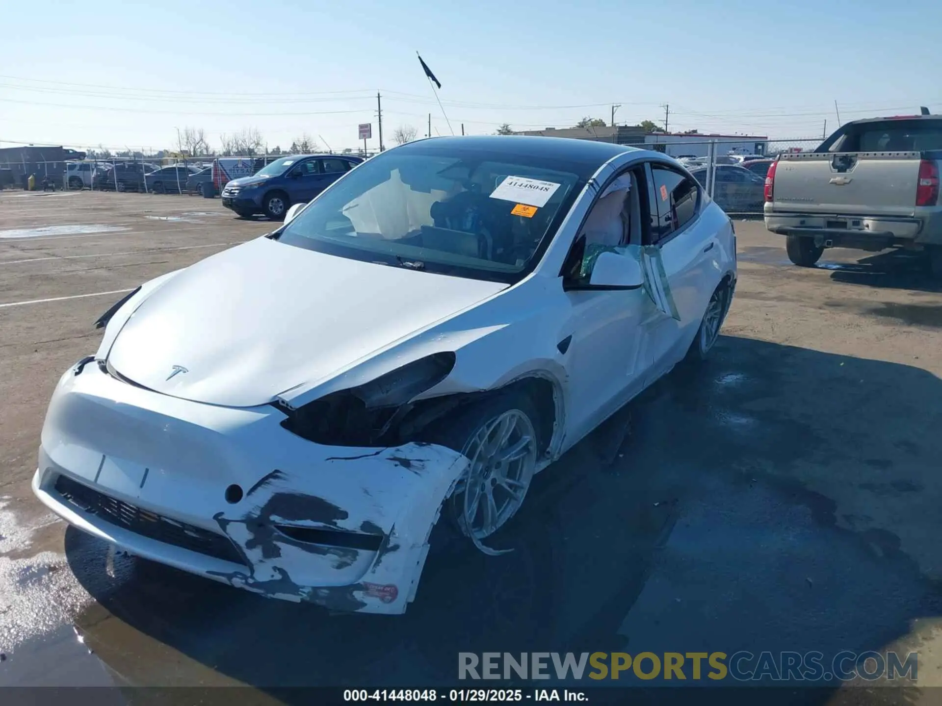 6 fotografías del automóvil dañado 7SAYGAEE6PF871072 TESLA MODEL Y 2023
