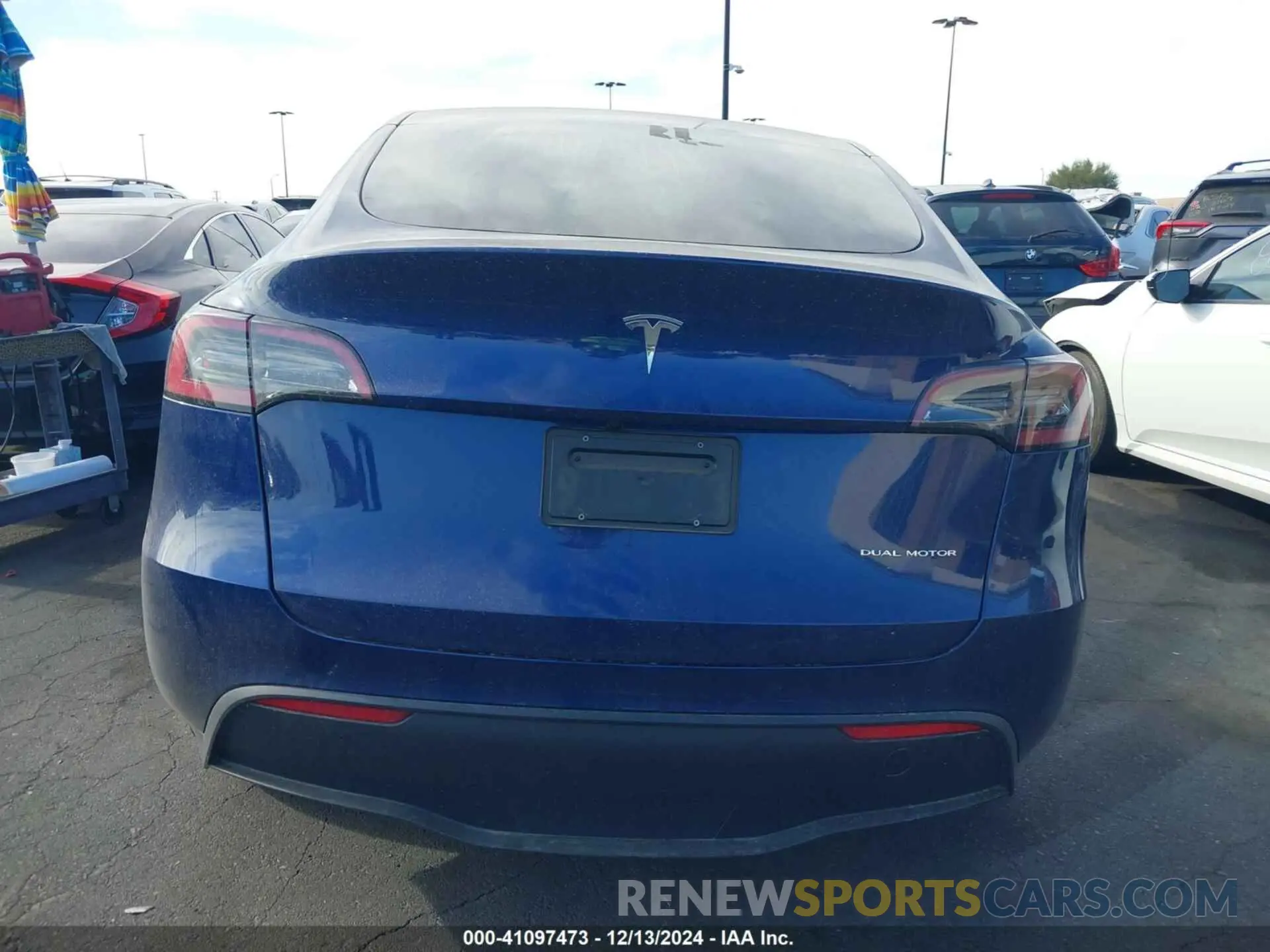 17 fotografías del automóvil dañado 7SAYGAEE6PF892570 TESLA MODEL Y 2023
