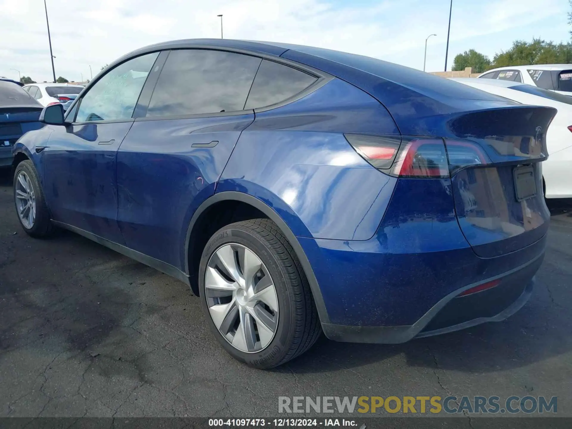 3 fotografías del automóvil dañado 7SAYGAEE6PF892570 TESLA MODEL Y 2023