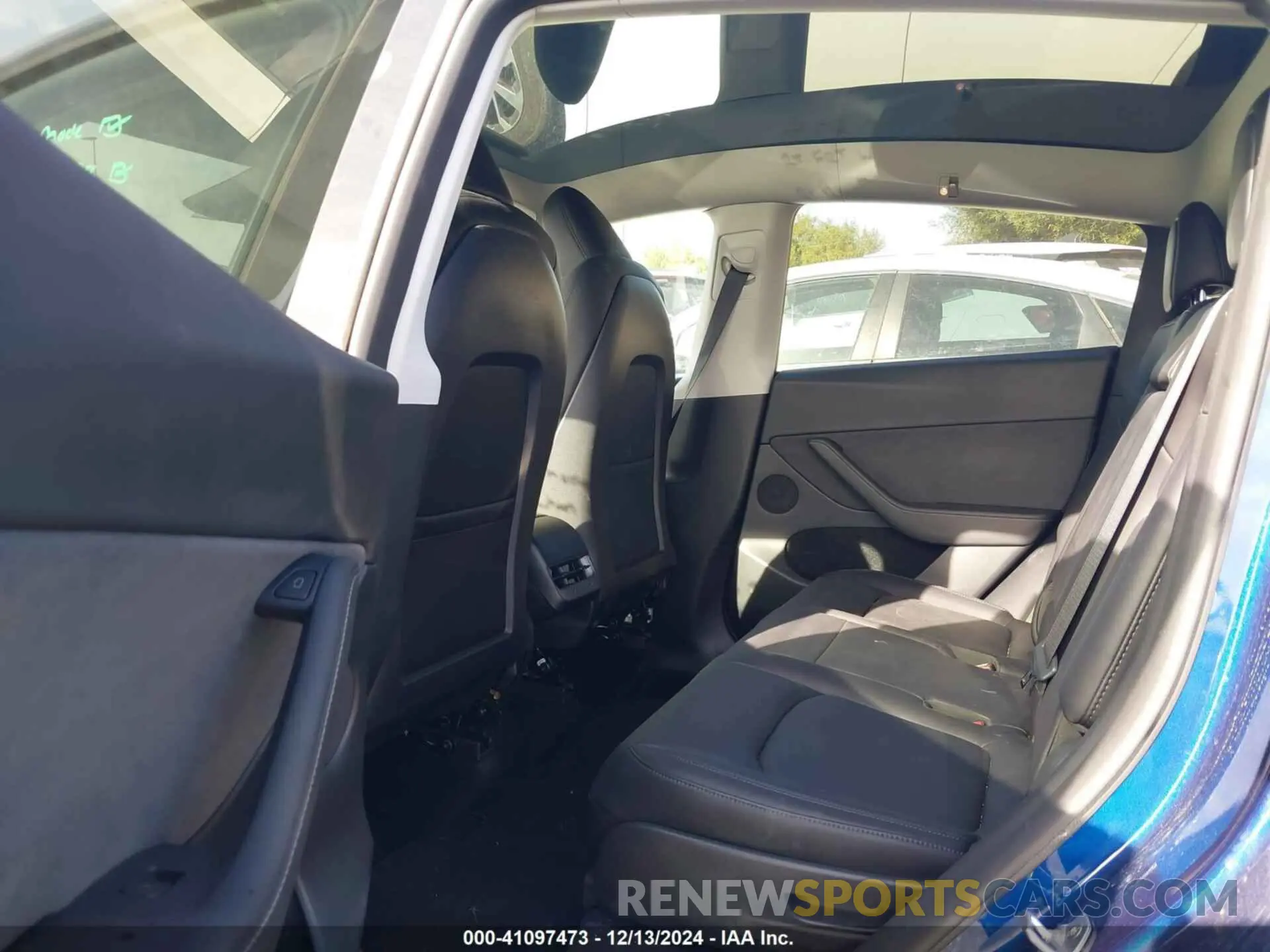 8 fotografías del automóvil dañado 7SAYGAEE6PF892570 TESLA MODEL Y 2023