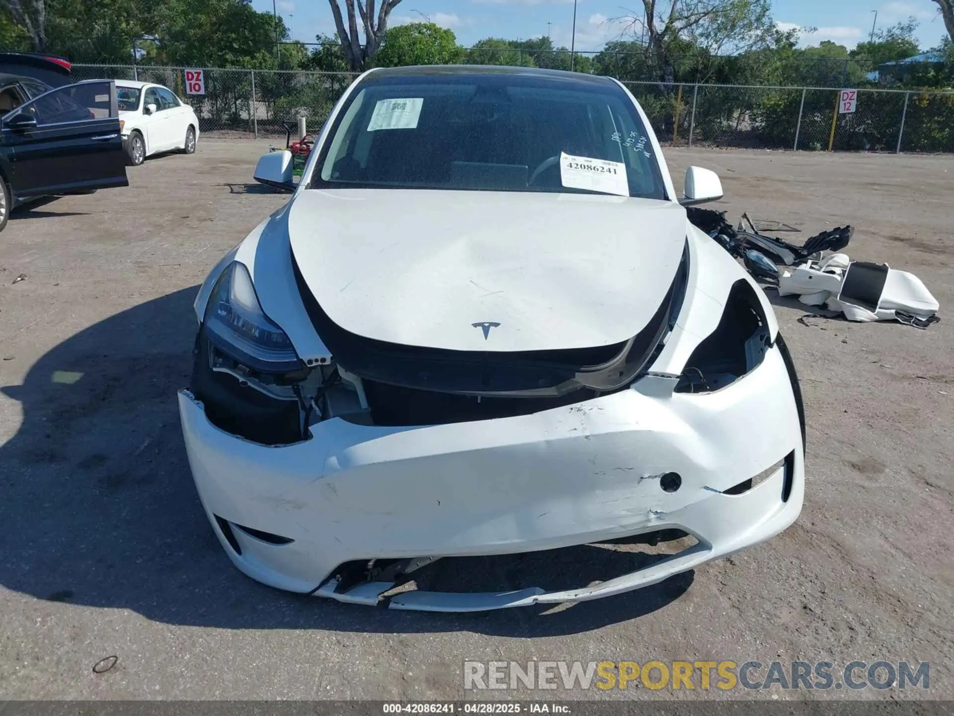 13 fotografías del automóvil dañado 7SAYGAEE7PF588681 TESLA MODEL Y 2023