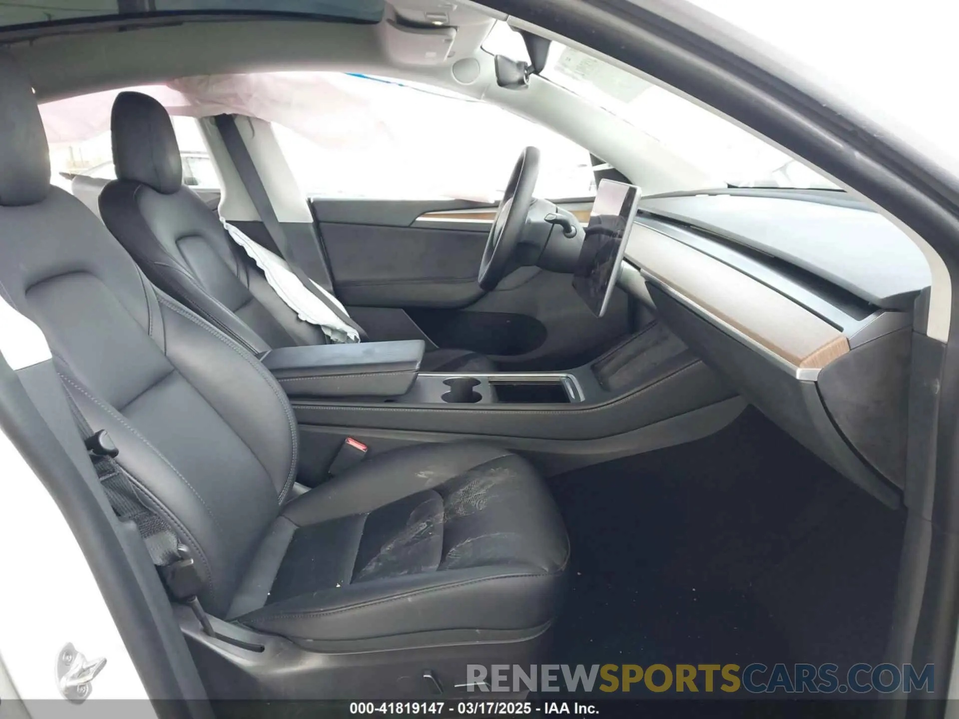 5 fotografías del automóvil dañado 7SAYGAEE7PF607195 TESLA MODEL Y 2023