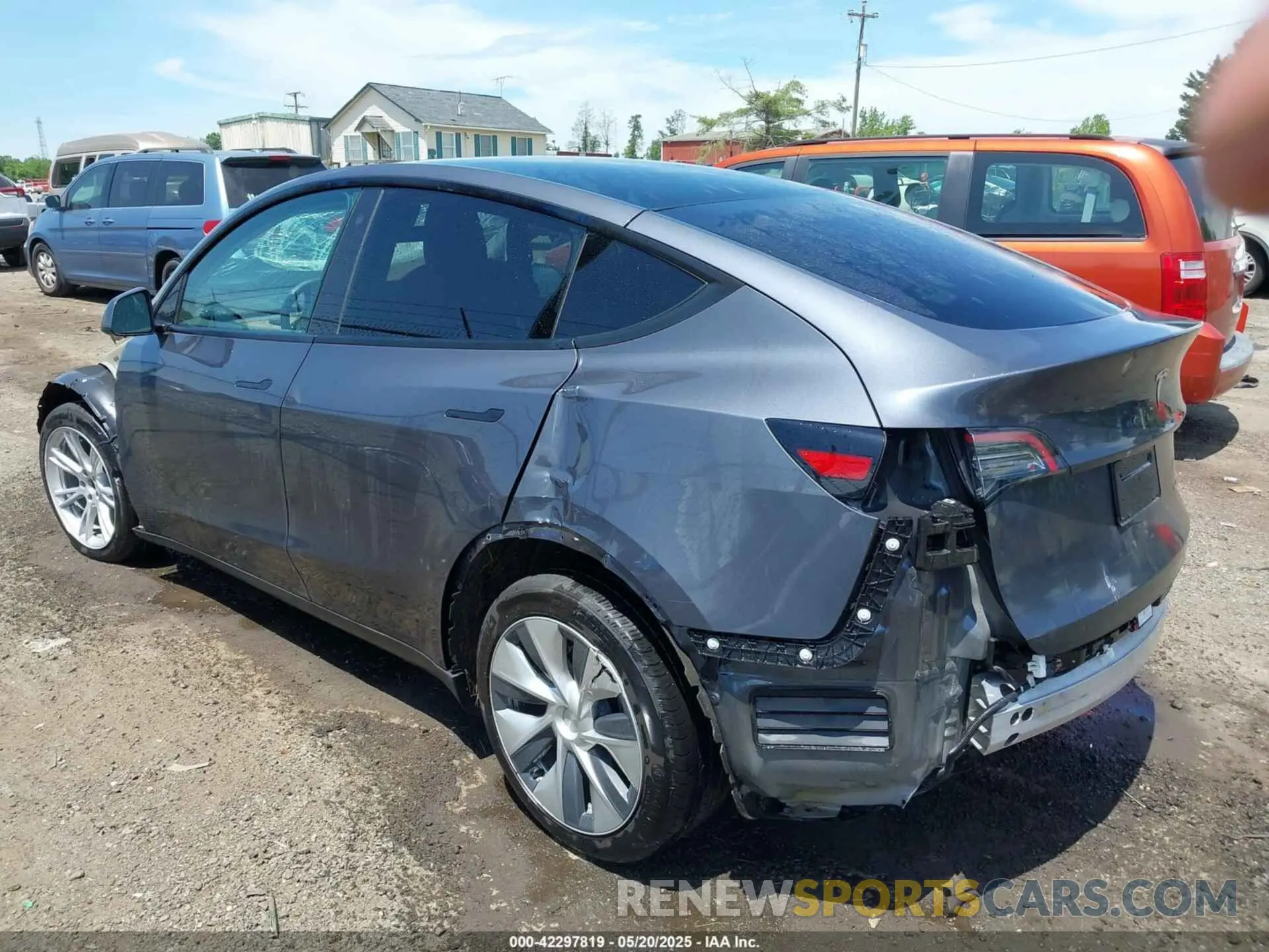 3 fotografías del automóvil dañado 7SAYGAEE7PF615751 TESLA MODEL Y 2023