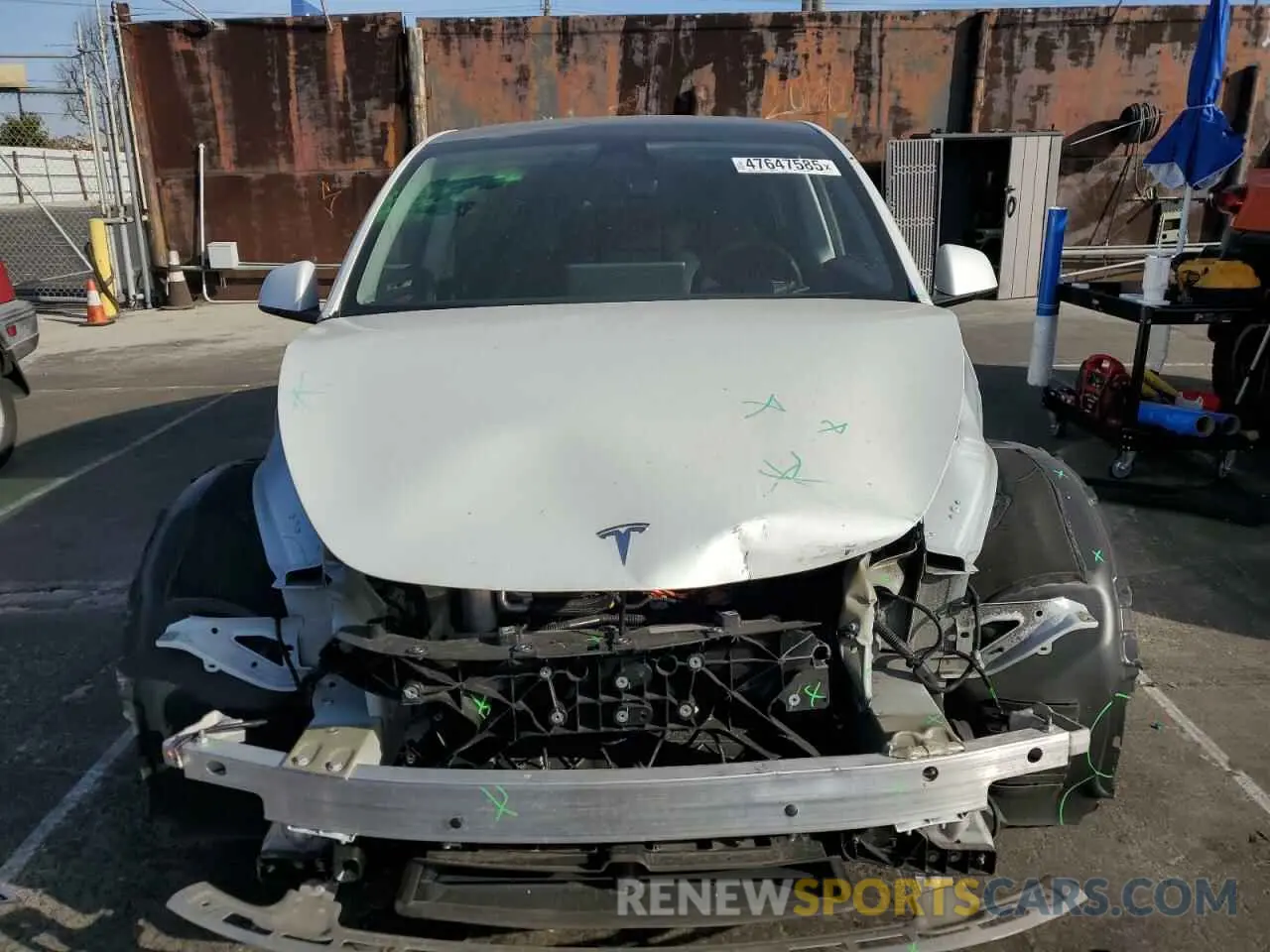 5 fotografías del automóvil dañado 7SAYGAEE7PF619170 TESLA MODEL Y 2023