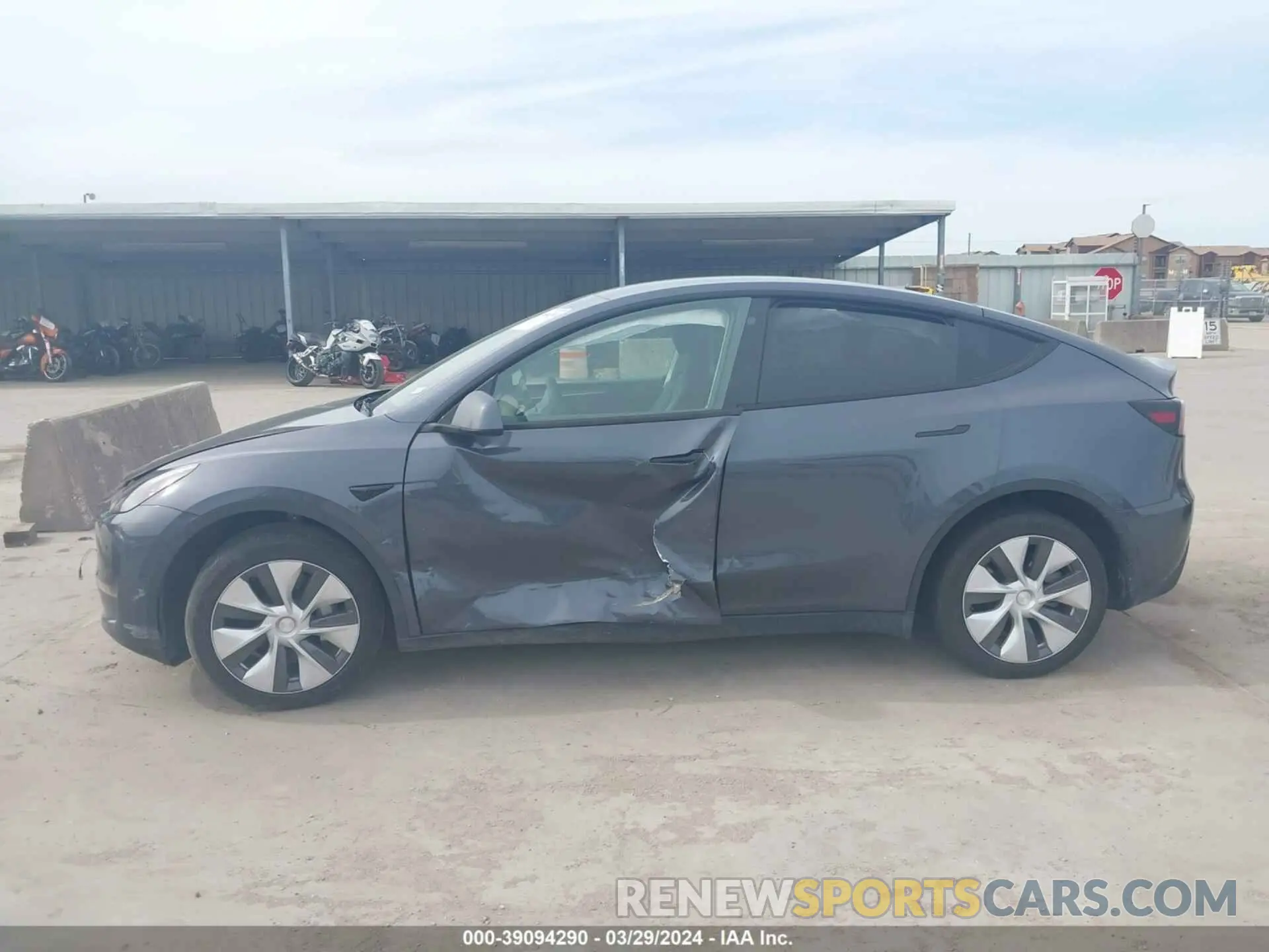 6 fotografías del automóvil dañado 7SAYGAEE7PF768825 TESLA MODEL Y 2023
