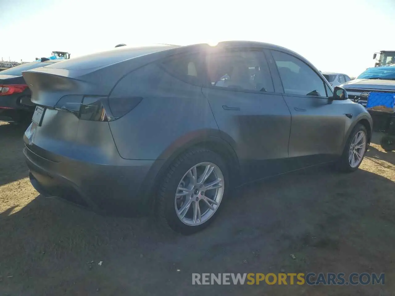 3 fotografías del automóvil dañado 7SAYGAEE7PF798438 TESLA MODEL Y 2023