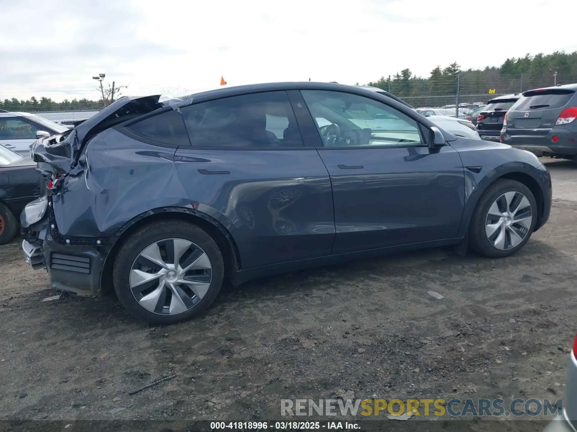 14 fotografías del automóvil dañado 7SAYGAEE7PF963324 TESLA MODEL Y 2023