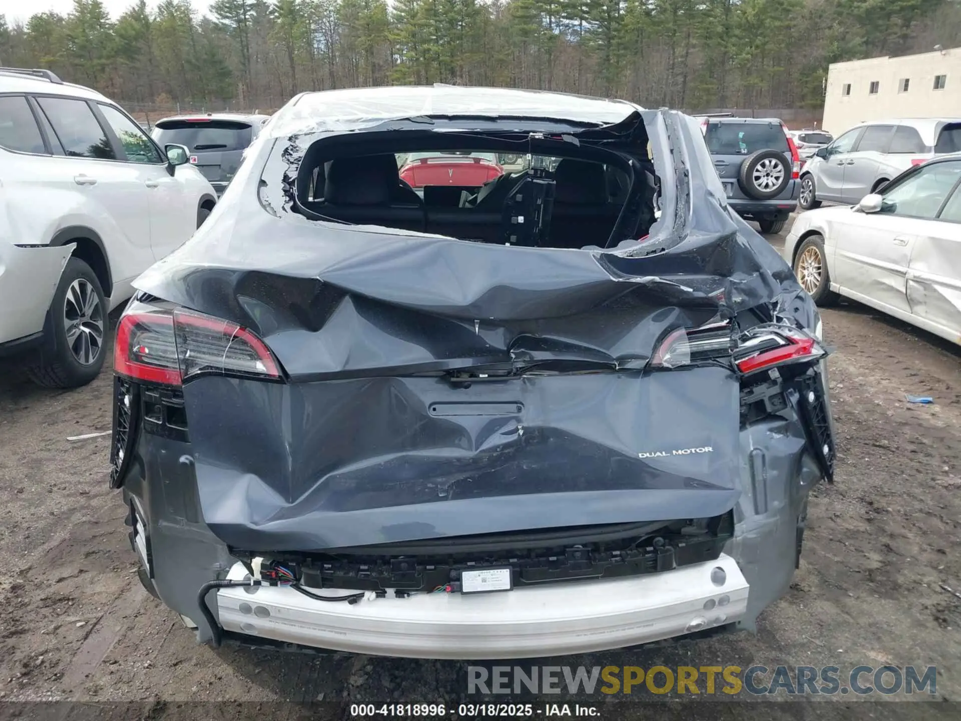 17 fotografías del automóvil dañado 7SAYGAEE7PF963324 TESLA MODEL Y 2023