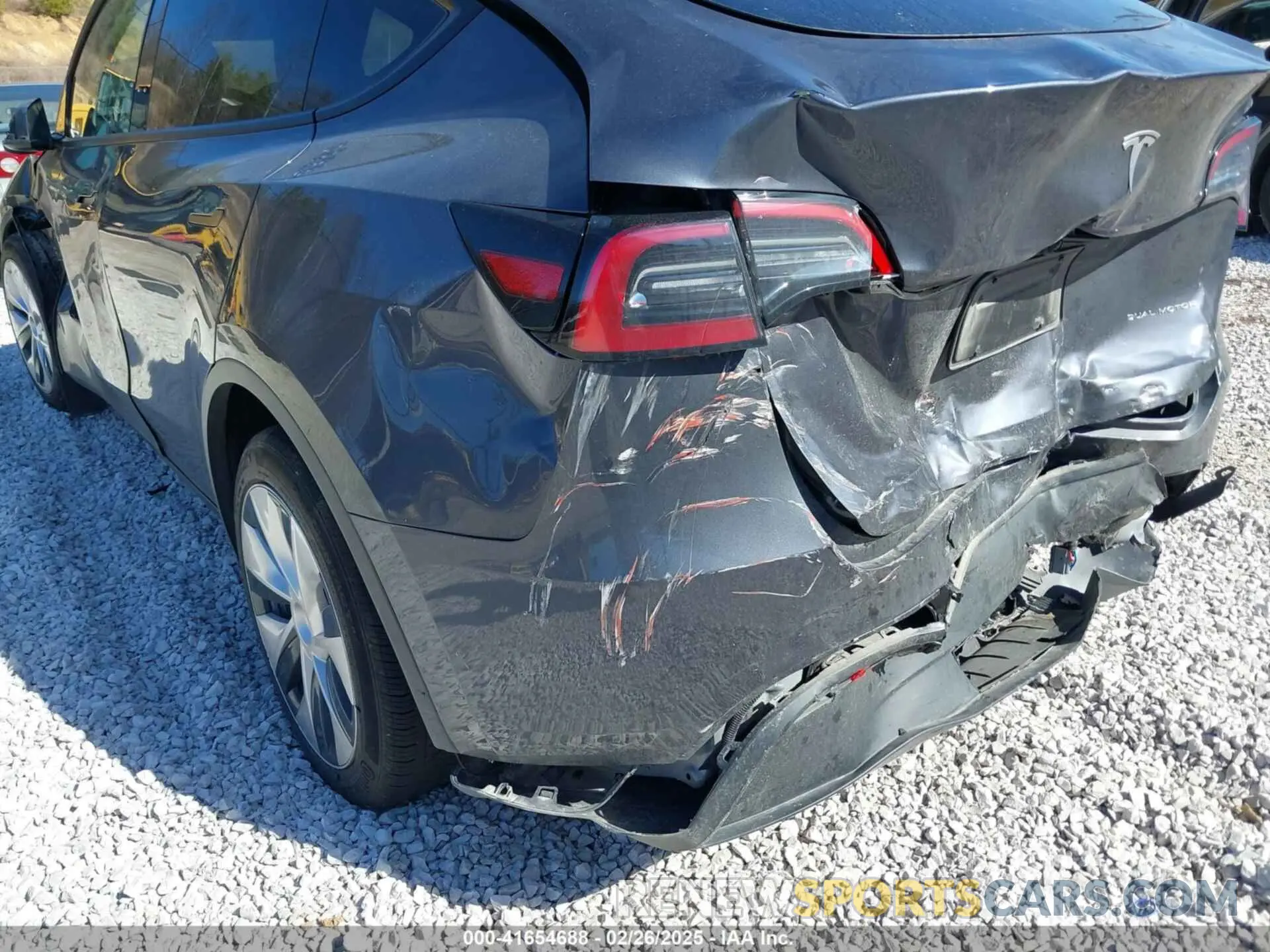 21 fotografías del automóvil dañado 7SAYGAEE7PF971620 TESLA MODEL Y 2023