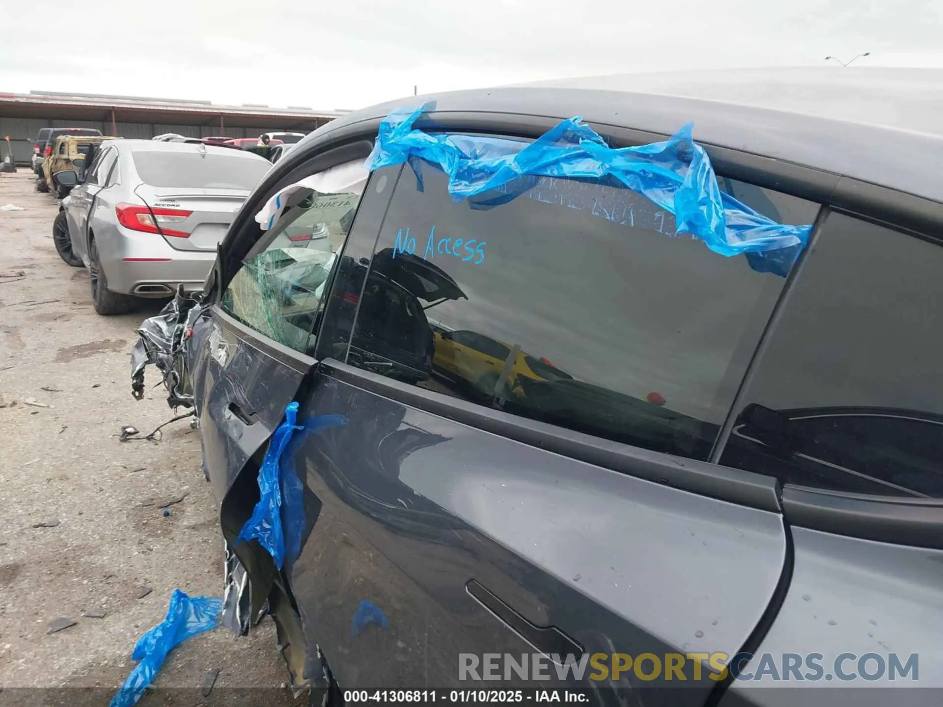 6 fotografías del automóvil dañado 7SAYGAEE8PF587202 TESLA MODEL Y 2023